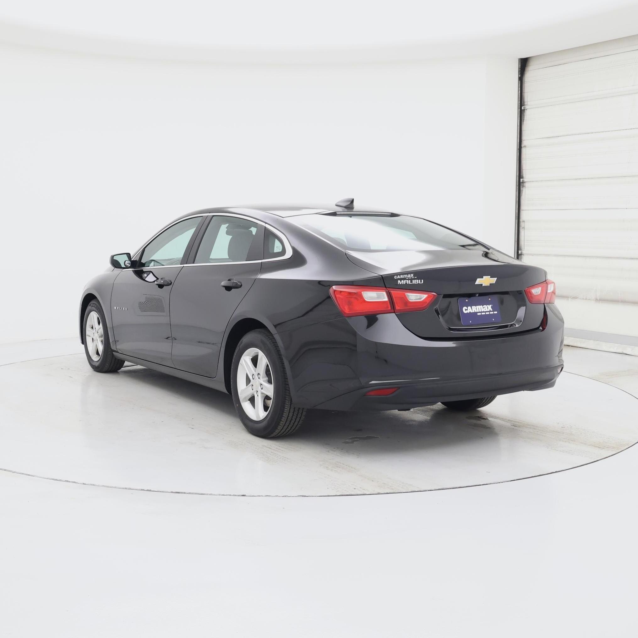 Thumbnail: 2023 Chevrolet Malibu - 2