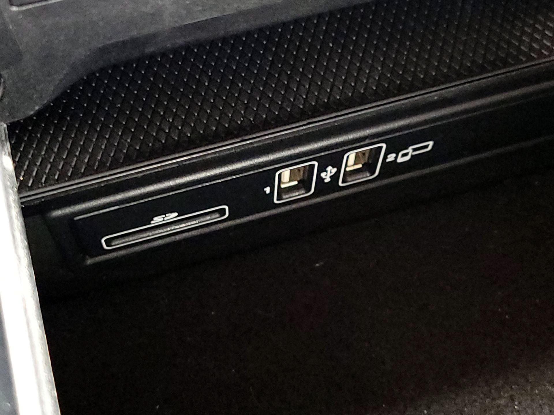 Thumbnail: 2021 Mercedes-Benz C-Class - 18