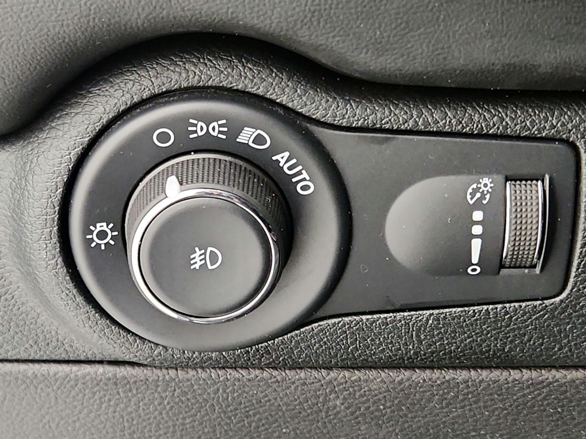 Thumbnail: 2022 Dodge Durango - 13