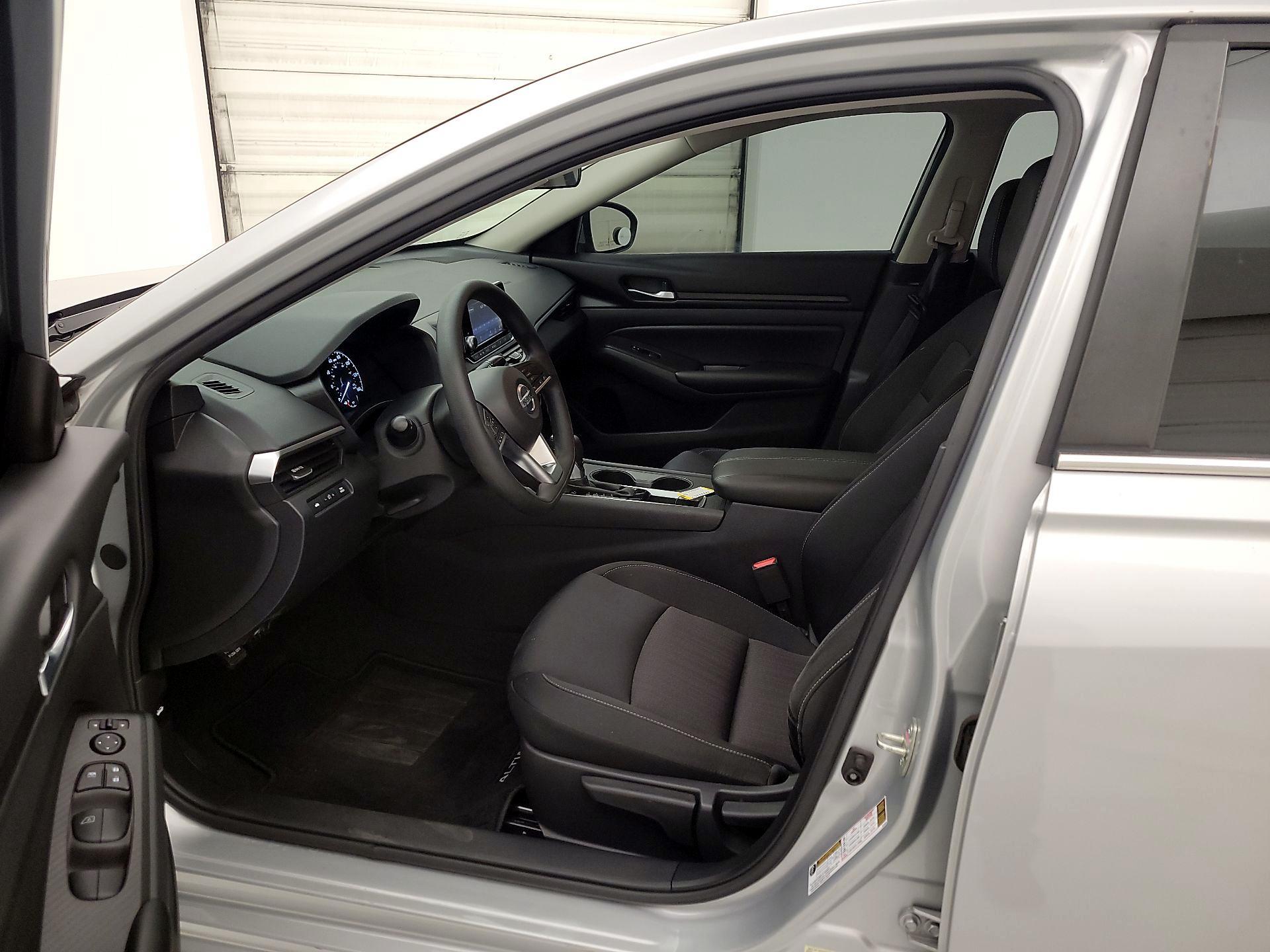 Thumbnail: 2021 Nissan Altima - 11