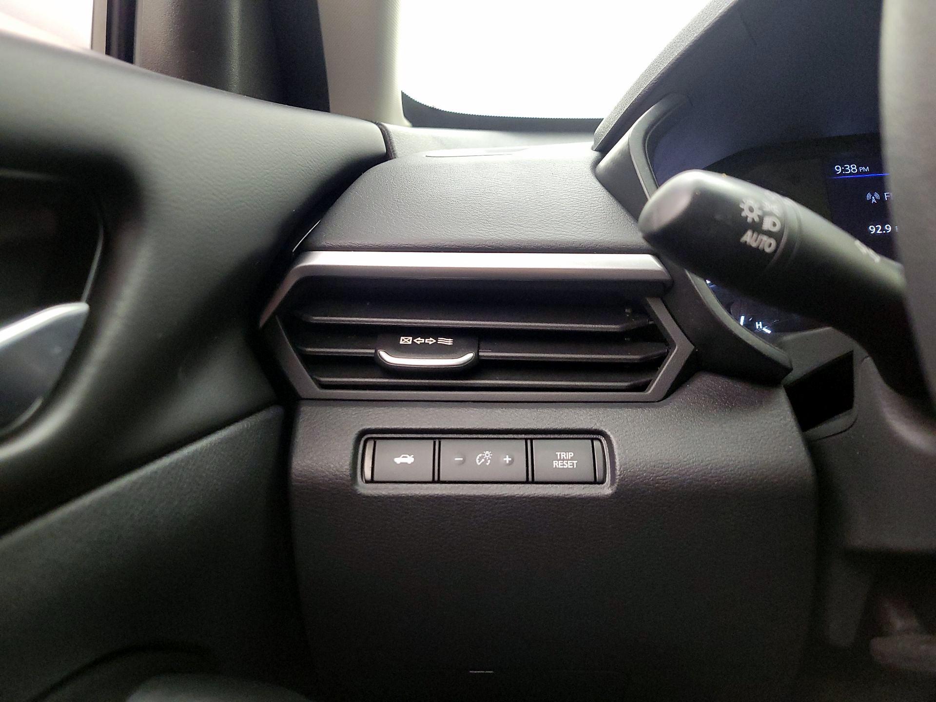 Thumbnail: 2021 Nissan Altima - 13