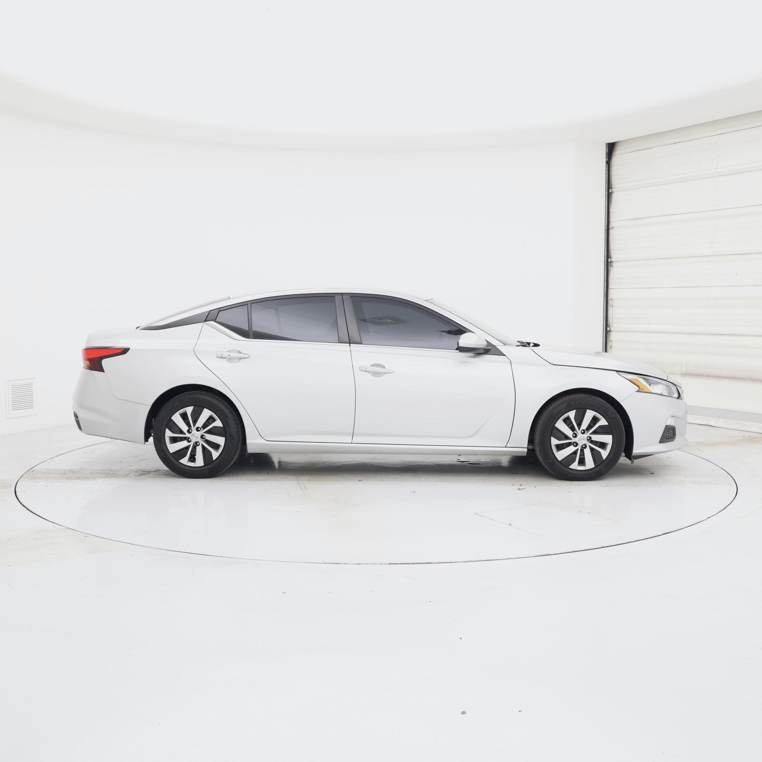 Thumbnail: 2021 Nissan Altima - 7