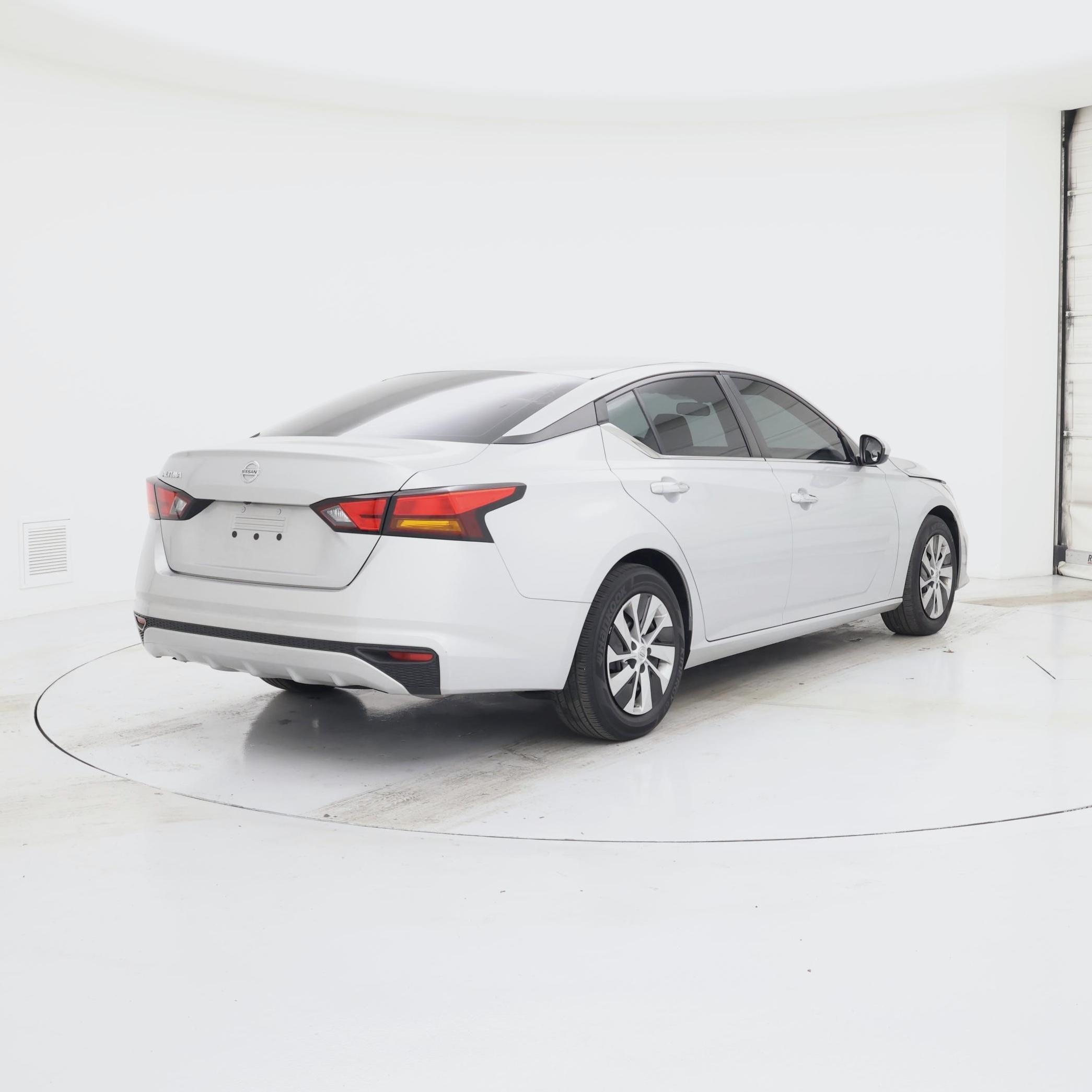 Thumbnail: 2021 Nissan Altima - 8