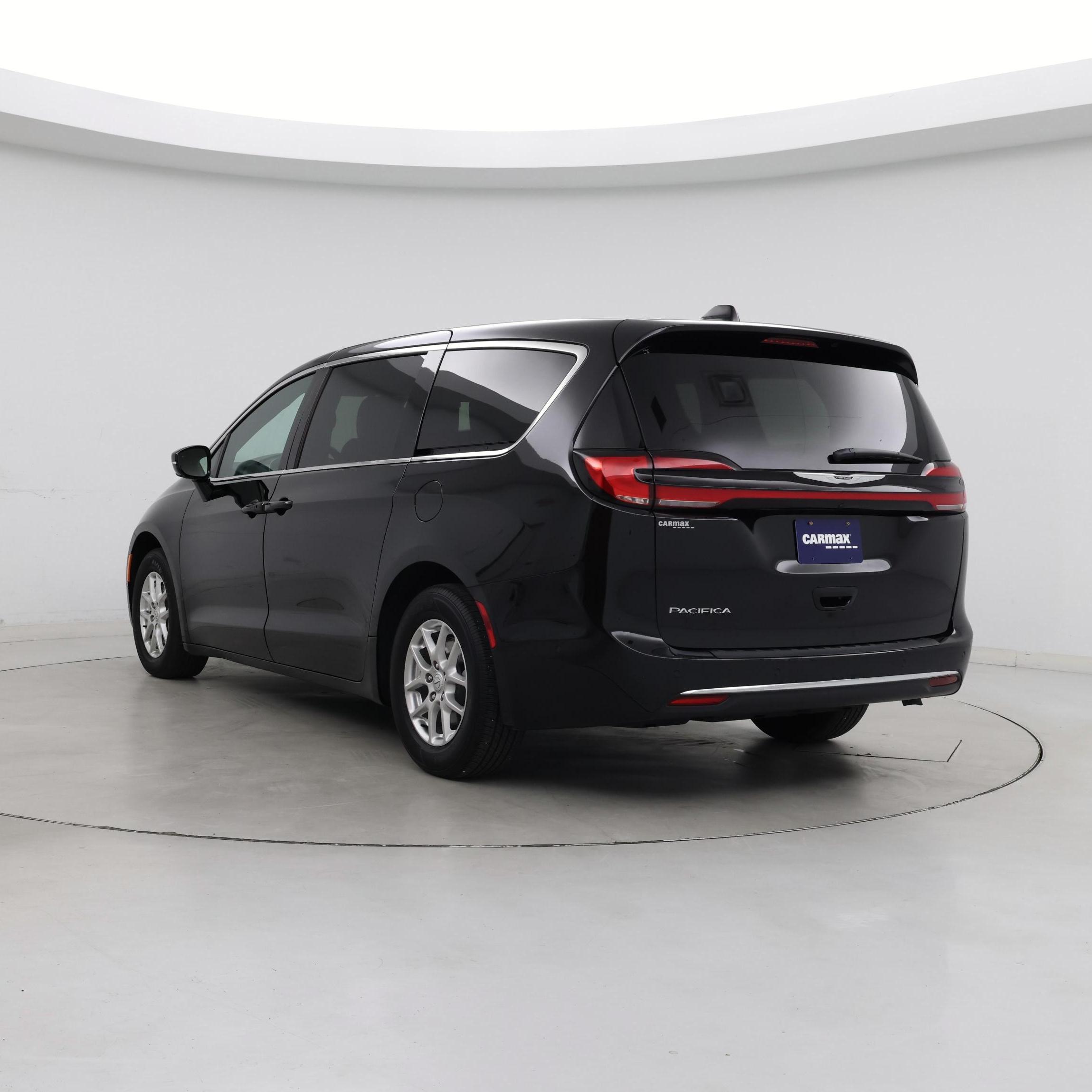 Thumbnail: 2025 Chrysler Pacifica - 2