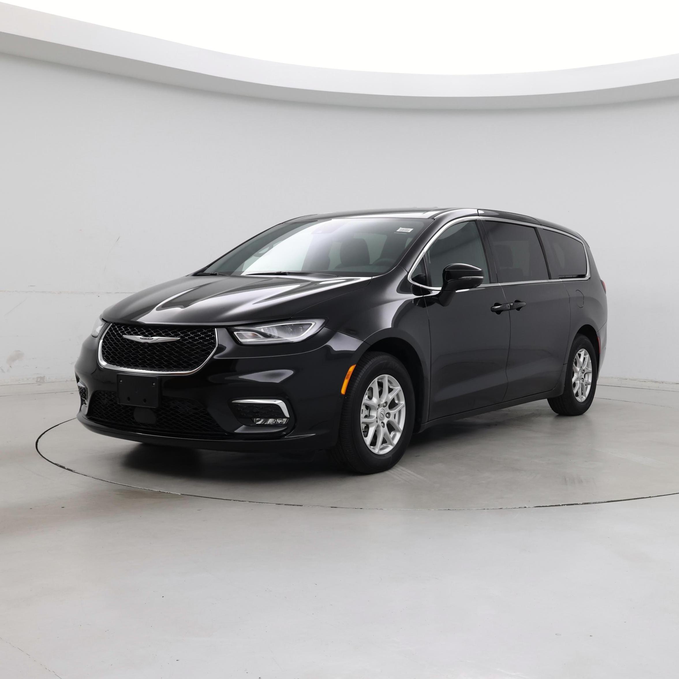Thumbnail: 2025 Chrysler Pacifica - 4
