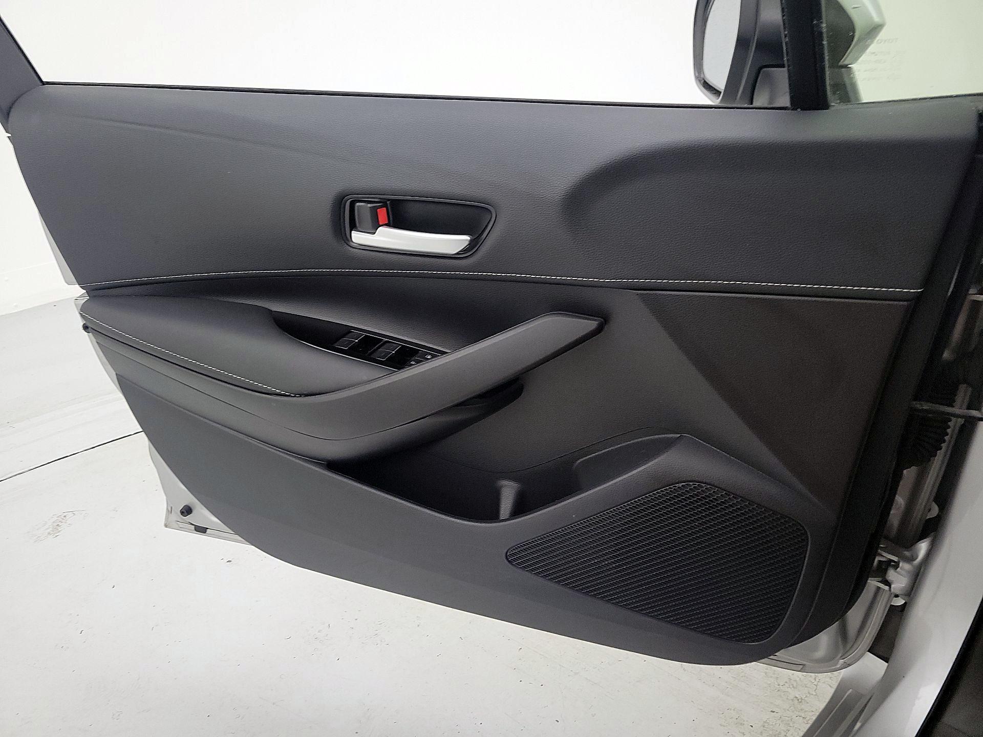 Thumbnail: 2022 Toyota Corolla - 12