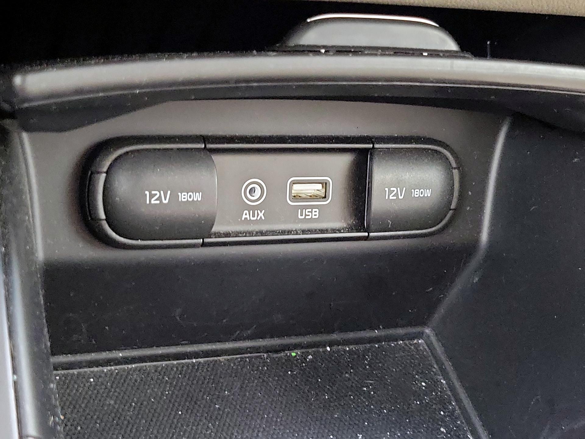 Thumbnail: 2020 Kia Sorento - 18