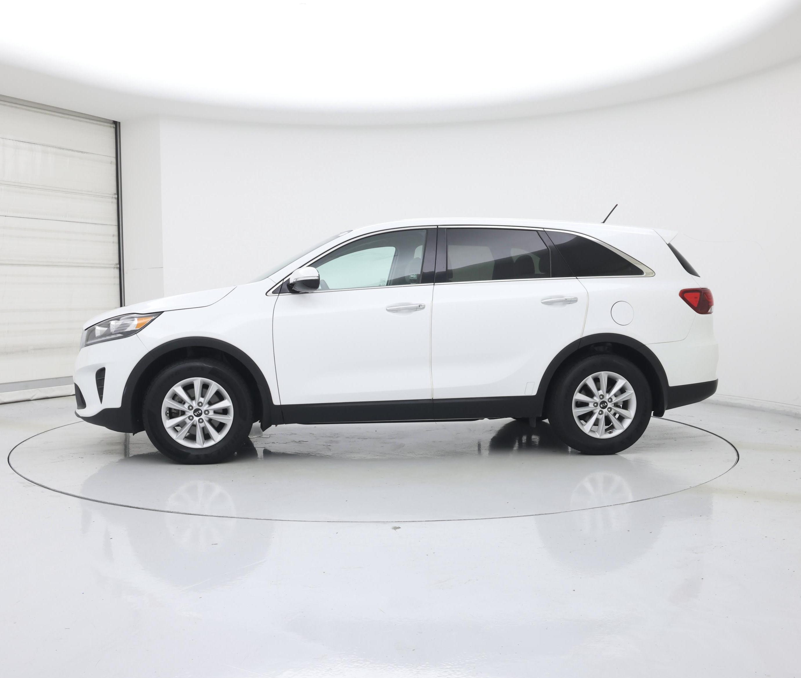 Thumbnail: 2020 Kia Sorento - 3