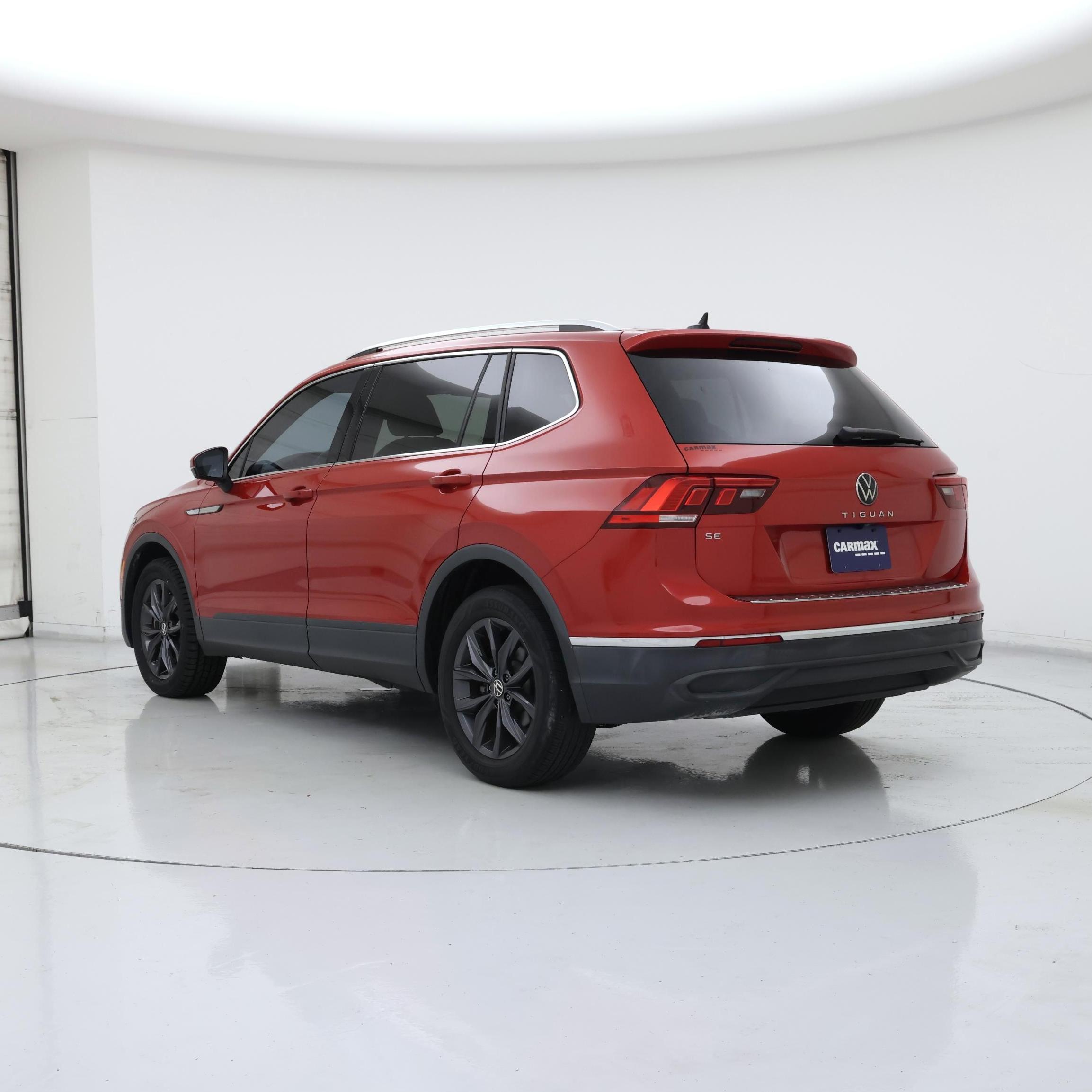 Thumbnail: 2022 Volkswagen Tiguan - 2