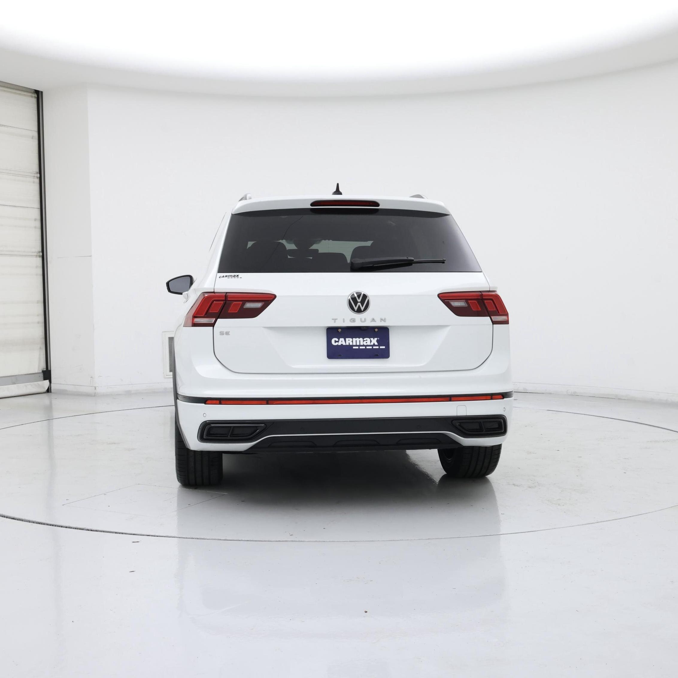 Thumbnail: 2023 Volkswagen Tiguan - 6