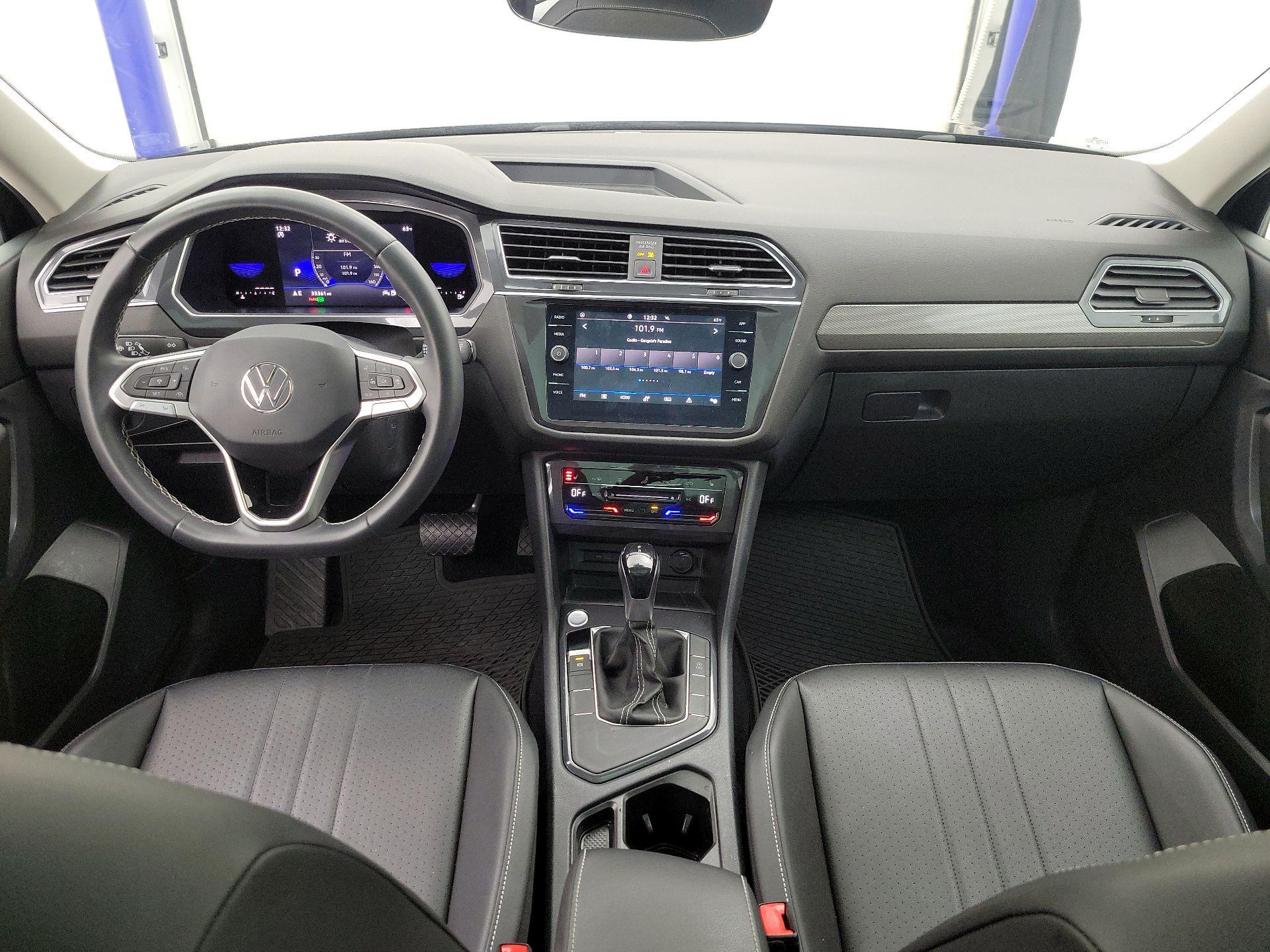 Thumbnail: 2023 Volkswagen Tiguan - 9