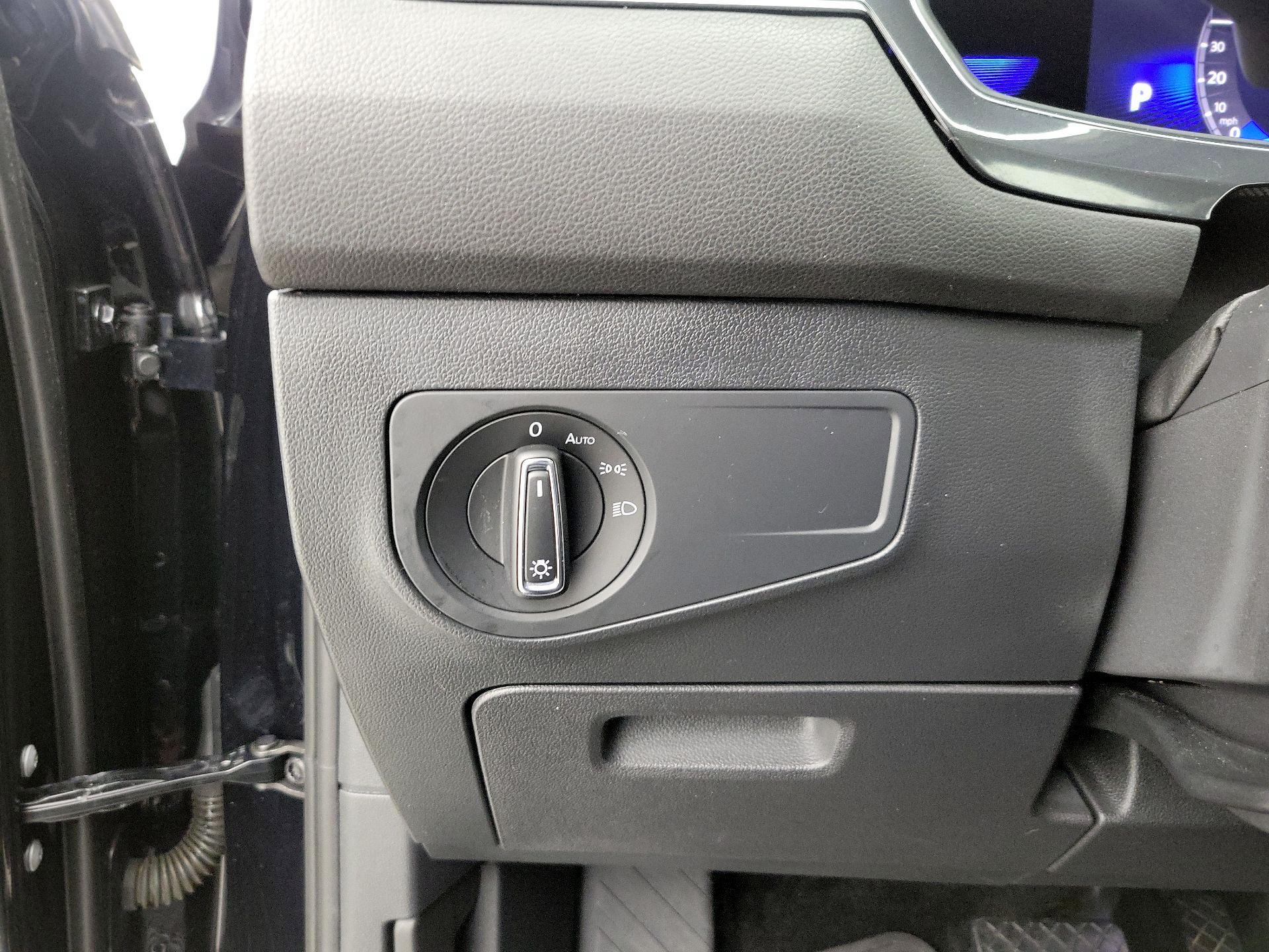 Thumbnail: 2023 Volkswagen Tiguan - 13