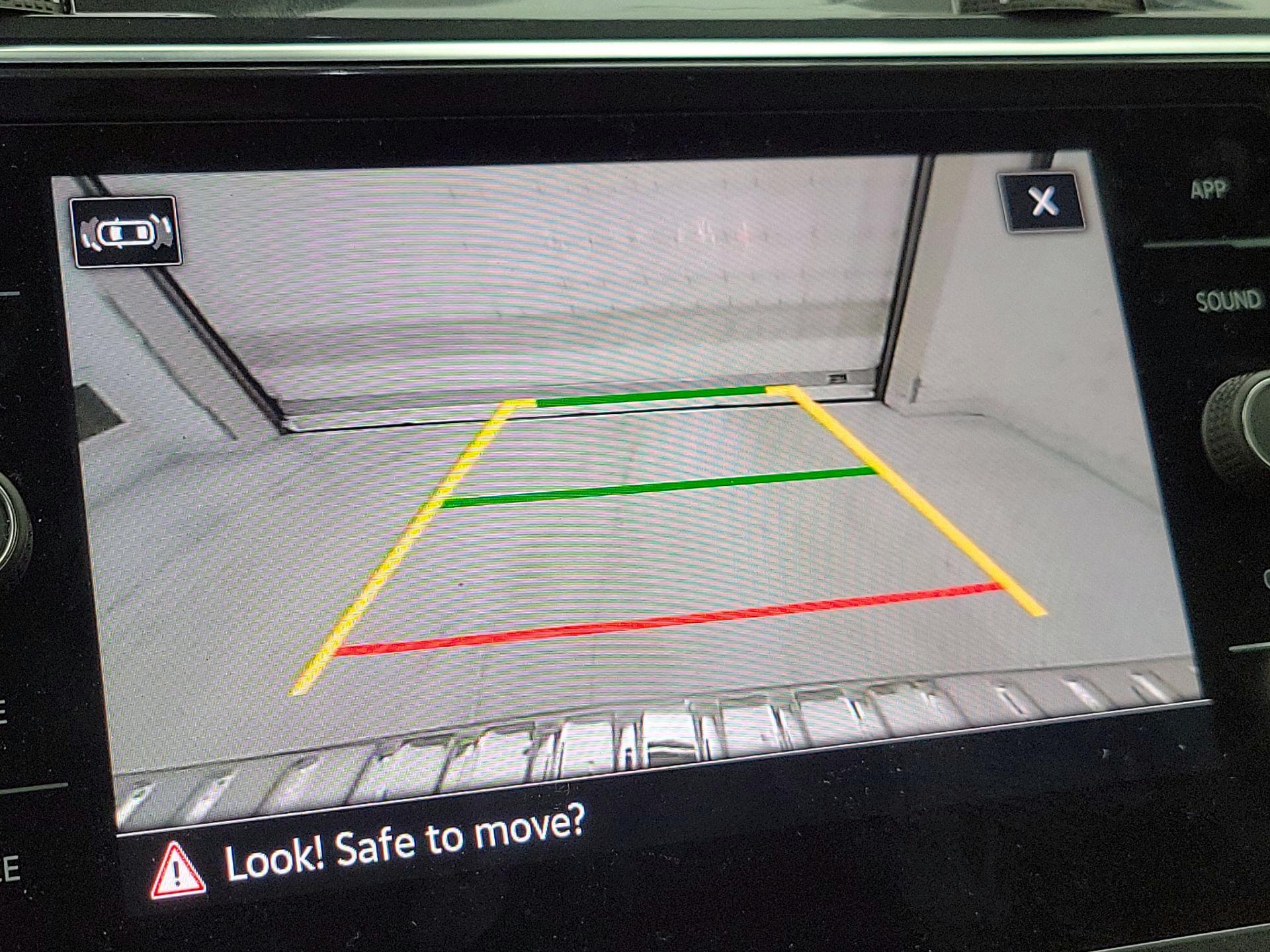 Thumbnail: 2023 Volkswagen Tiguan - 14