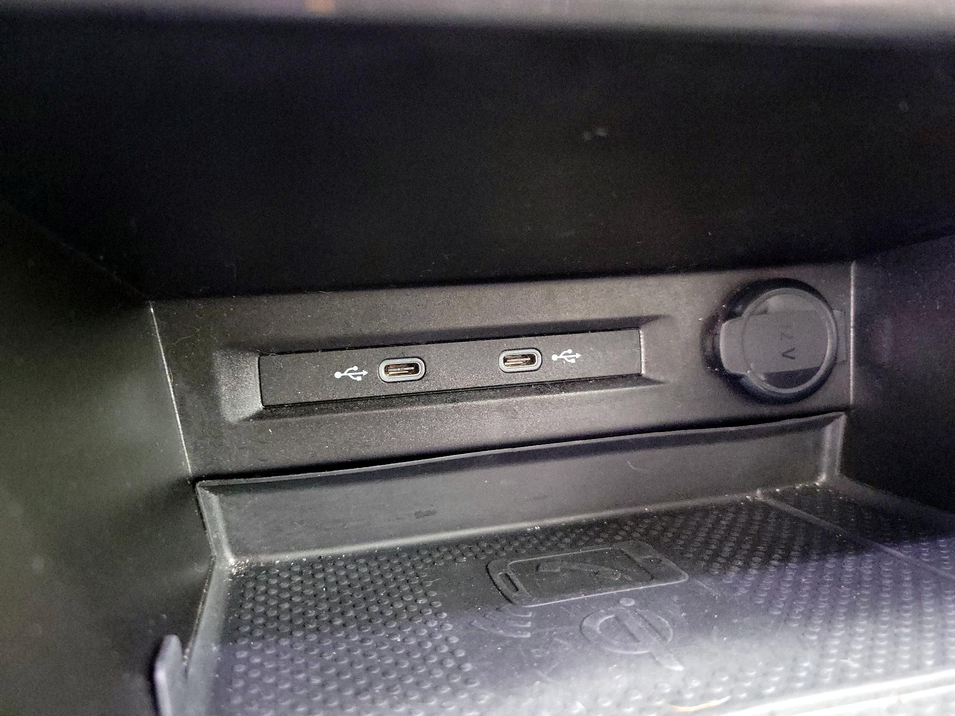 Thumbnail: 2023 Volkswagen Tiguan - 18