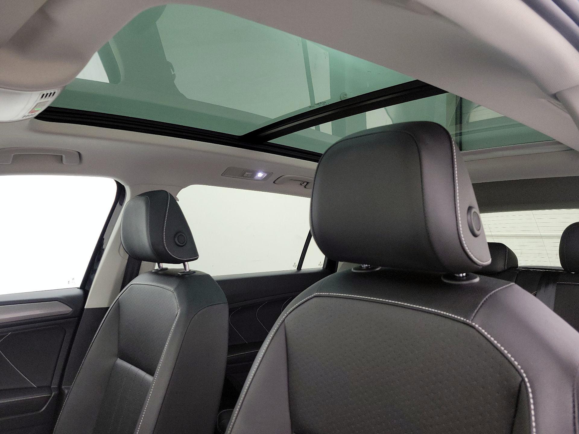 Thumbnail: 2023 Volkswagen Tiguan - 19