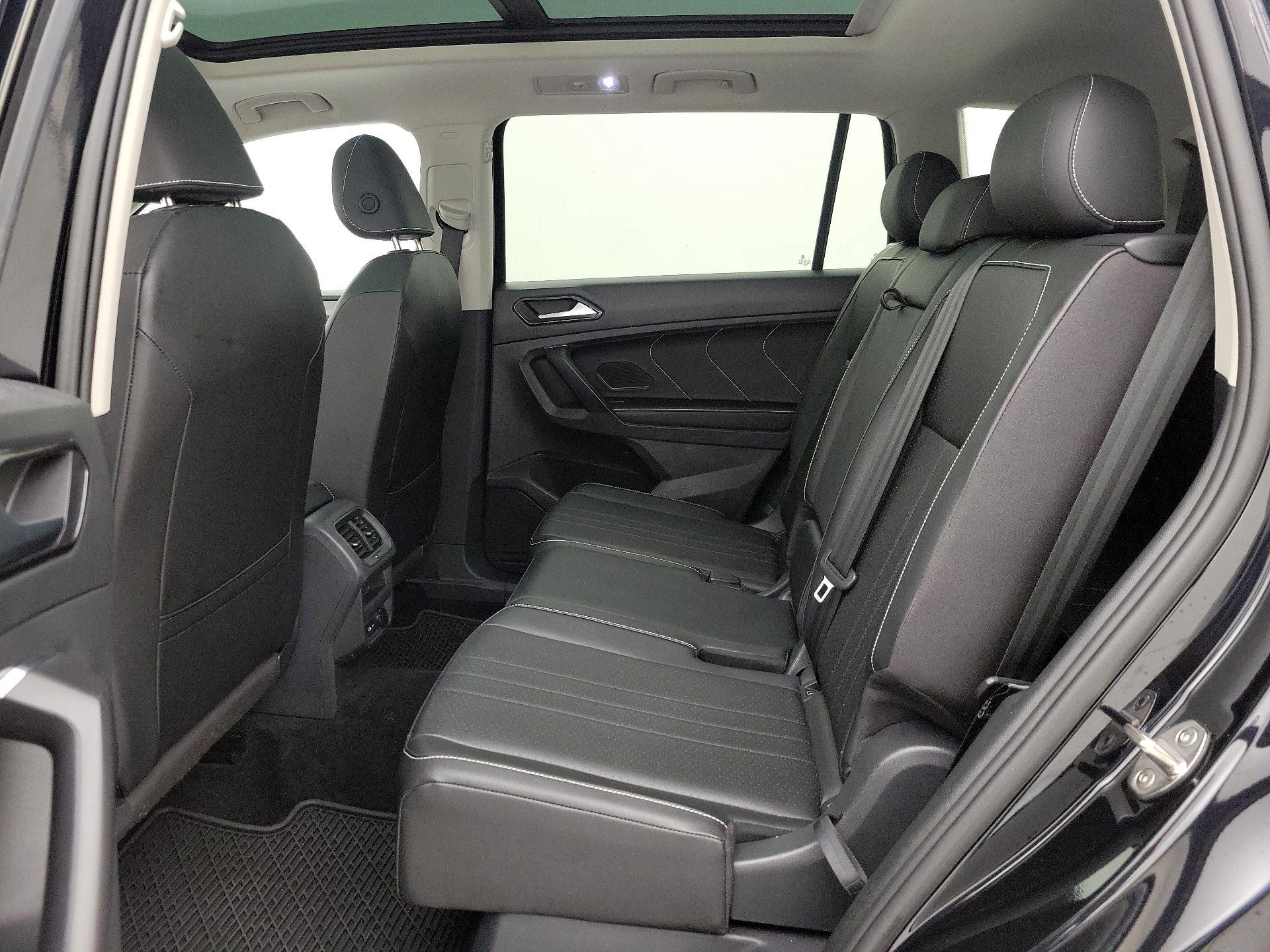 Thumbnail: 2023 Volkswagen Tiguan - 20