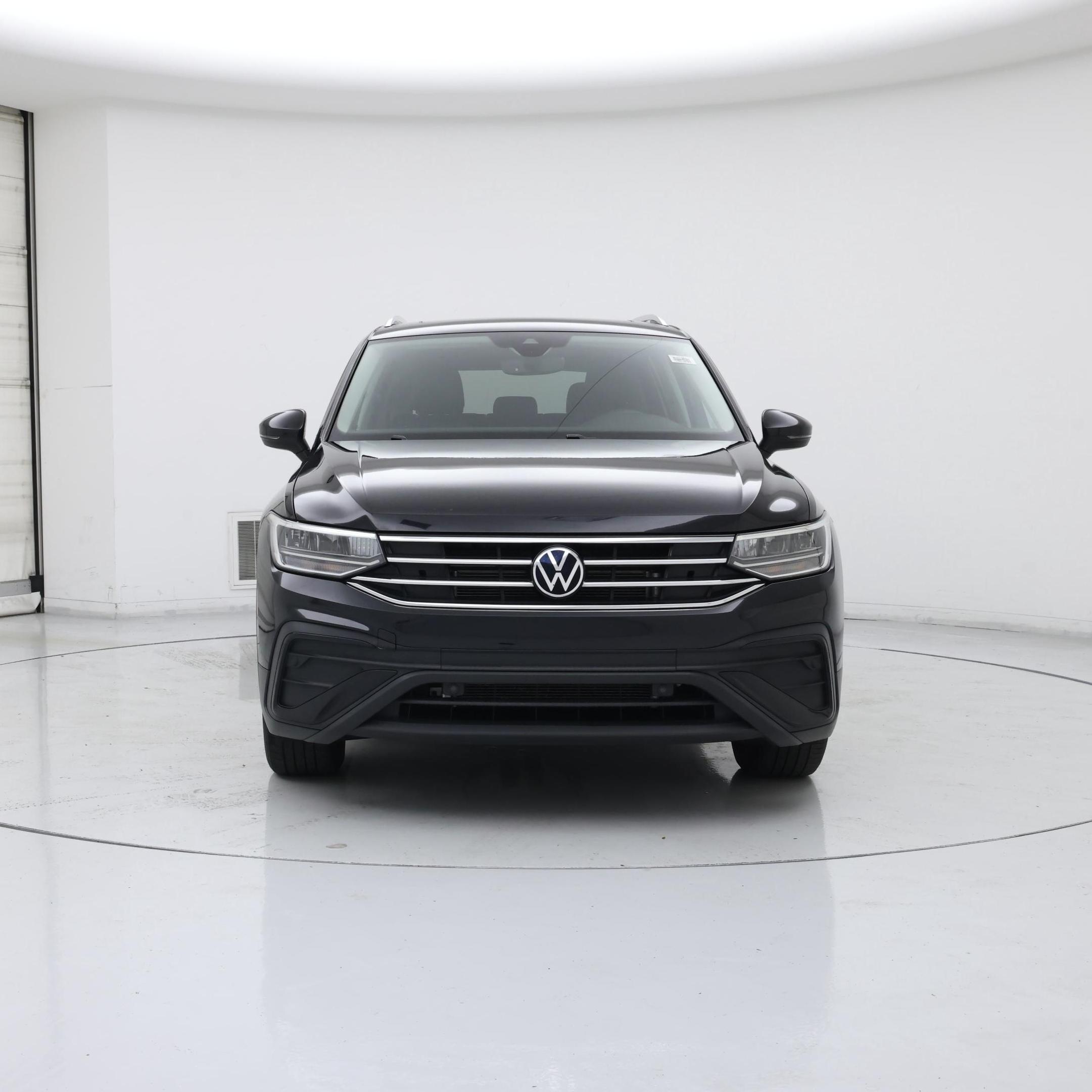 Thumbnail: 2023 Volkswagen Tiguan - 5