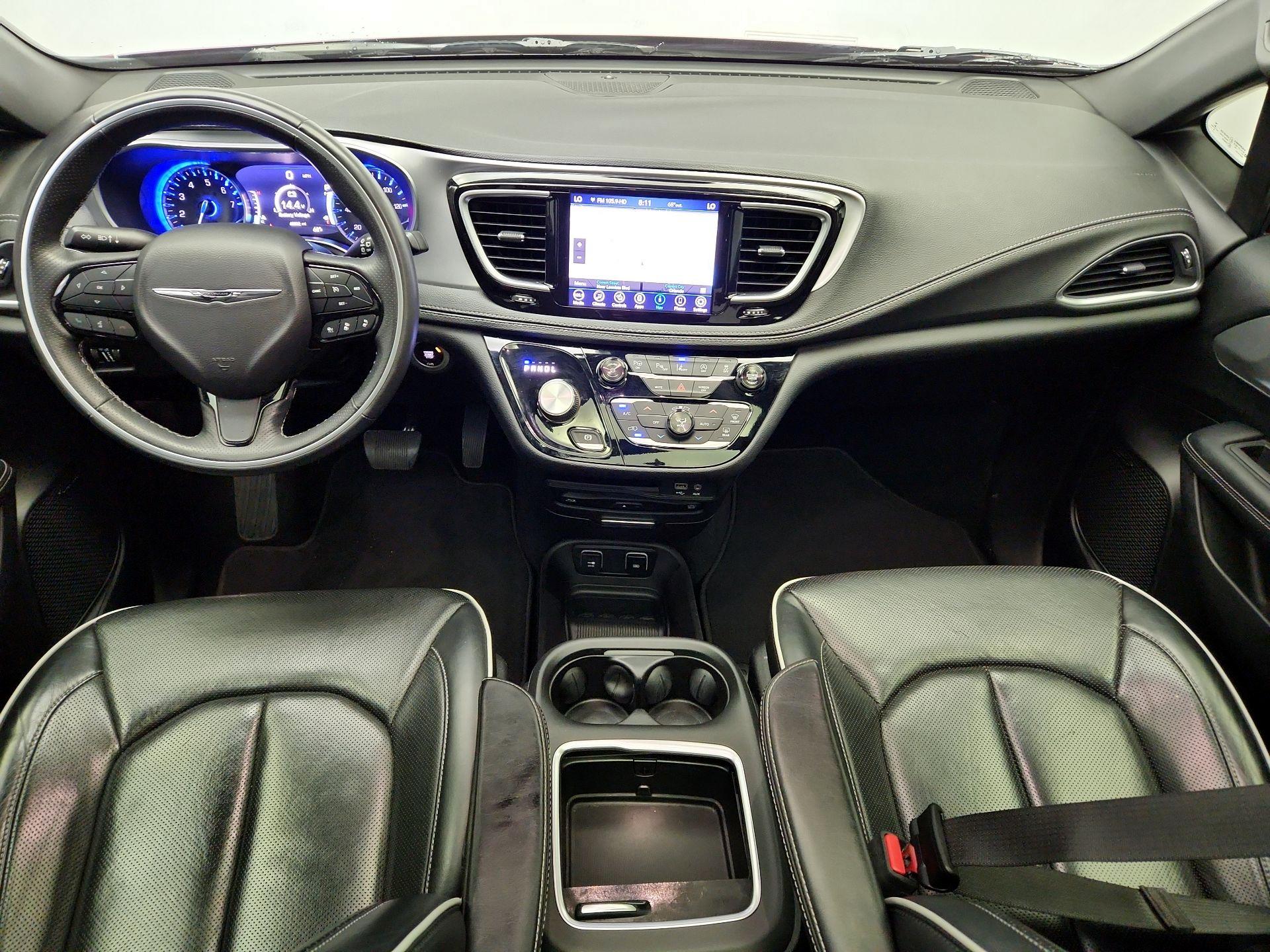 Thumbnail: 2019 Chrysler Pacifica - 9