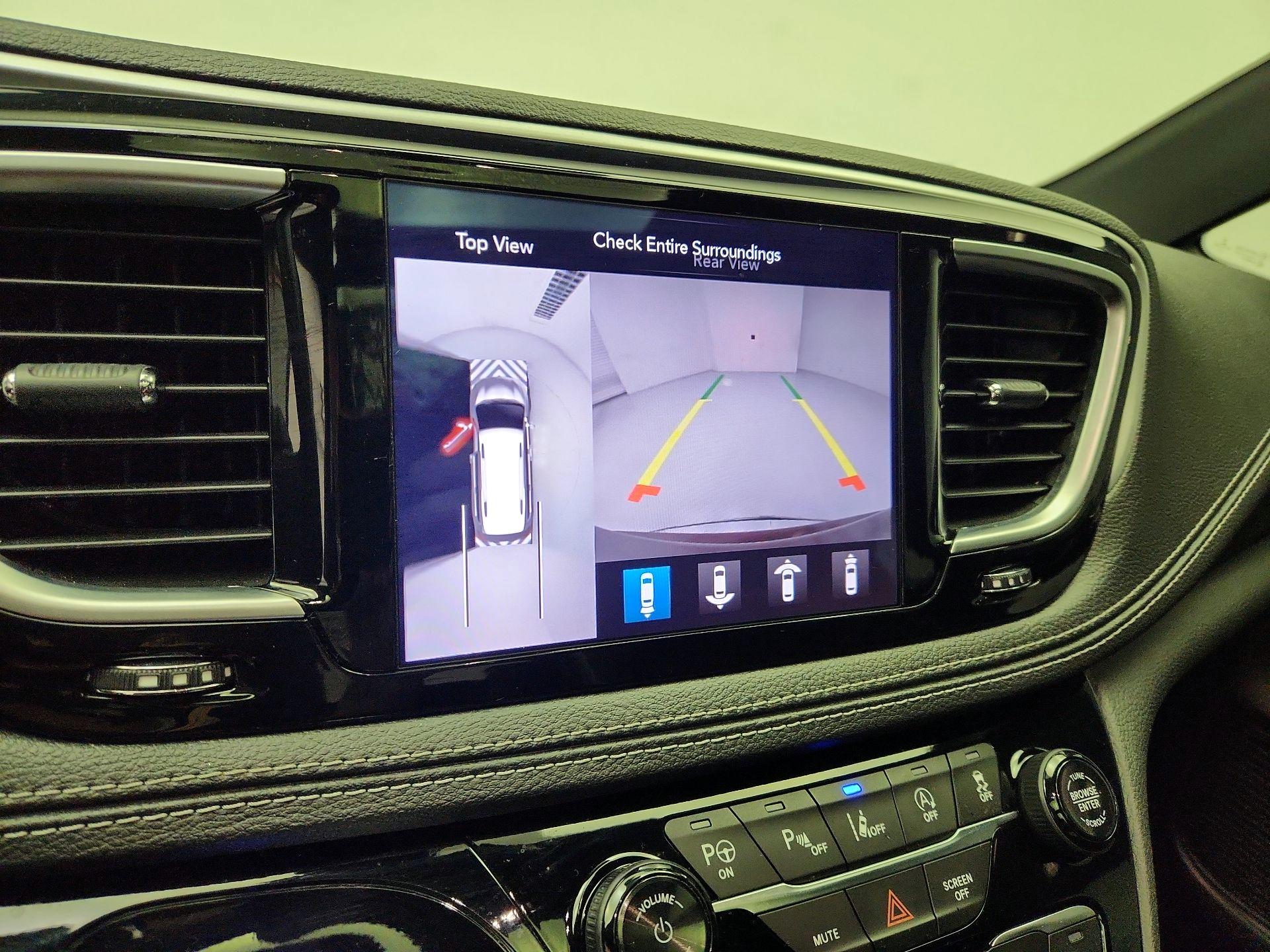 Thumbnail: 2019 Chrysler Pacifica - 15