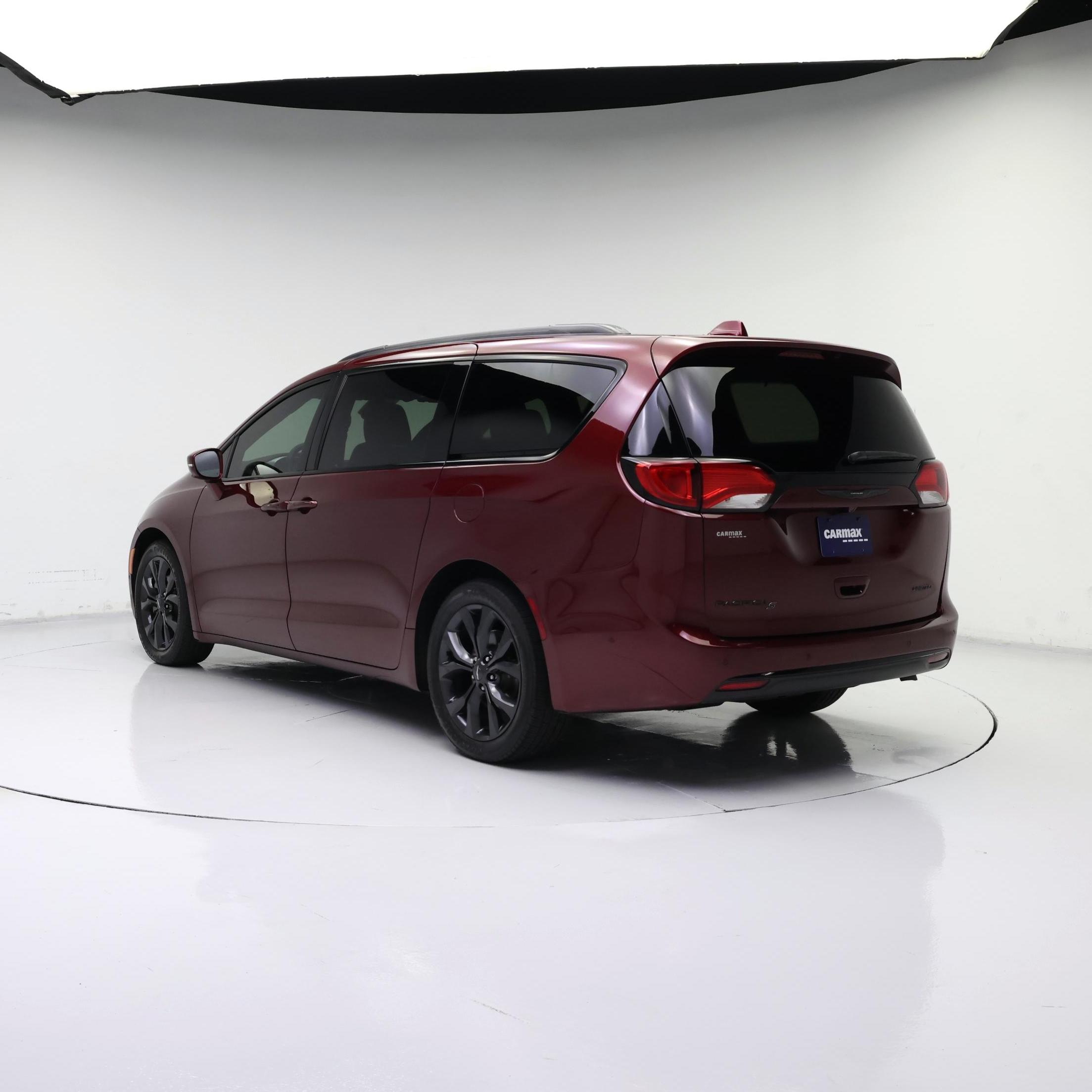 Thumbnail: 2019 Chrysler Pacifica - 2