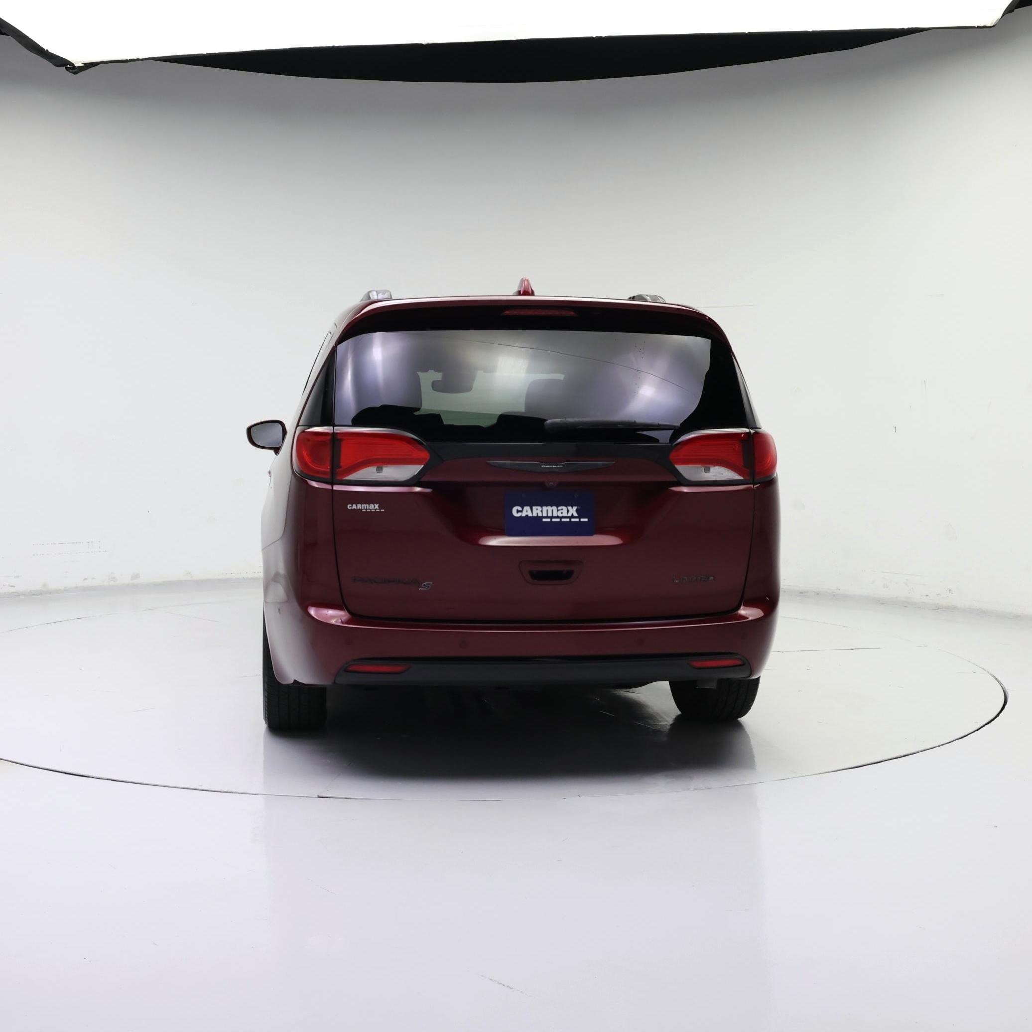 Thumbnail: 2019 Chrysler Pacifica - 6