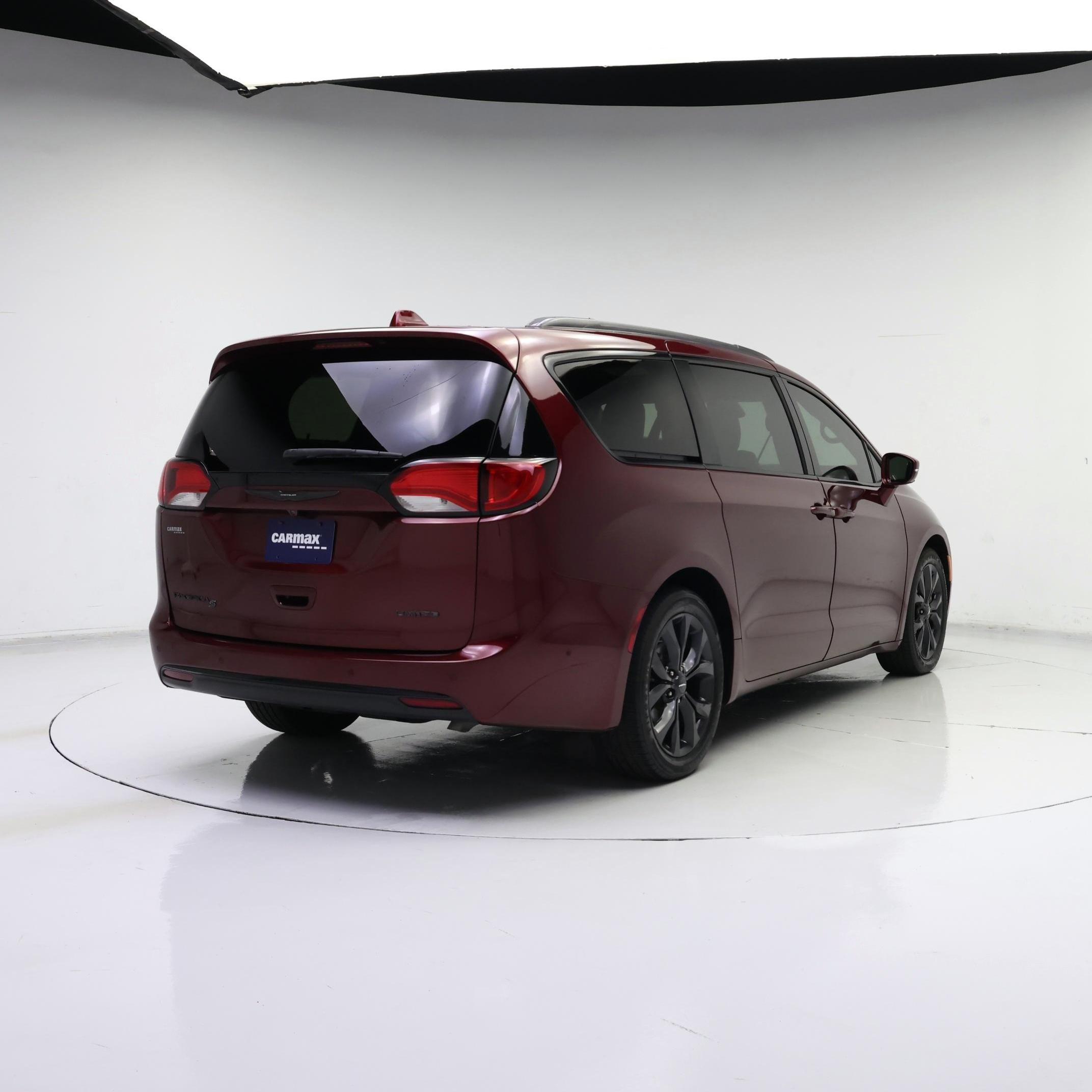 Thumbnail: 2019 Chrysler Pacifica - 8