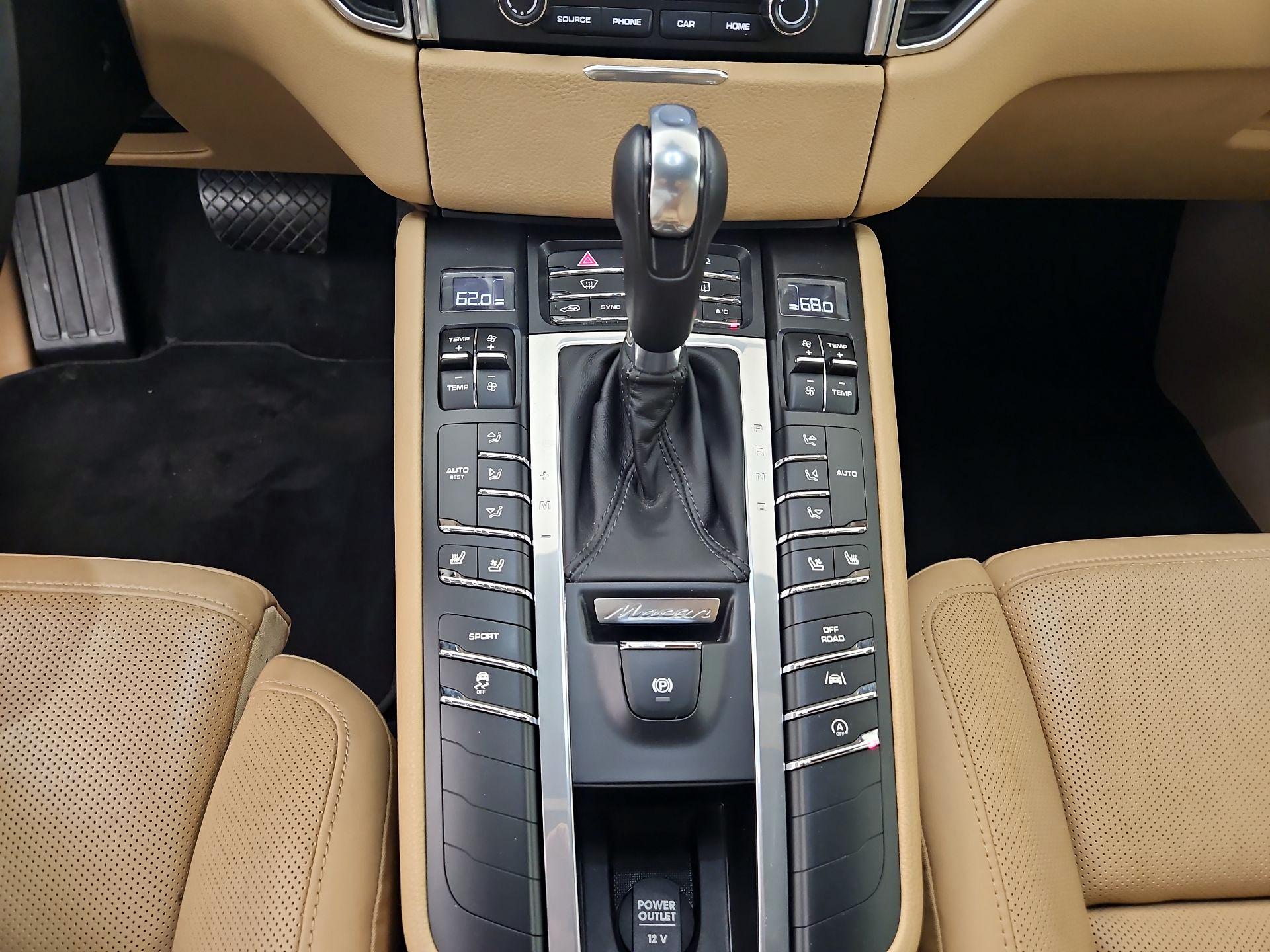 Thumbnail: 2018 Porsche Macan - 16