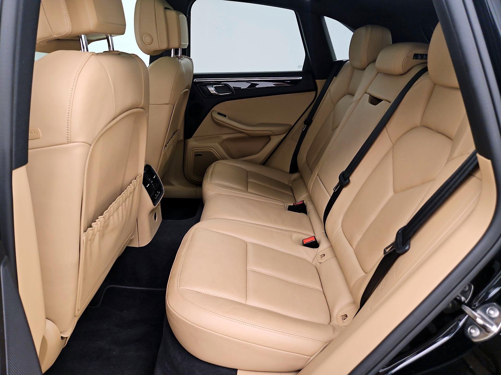 Thumbnail: 2018 Porsche Macan - 19