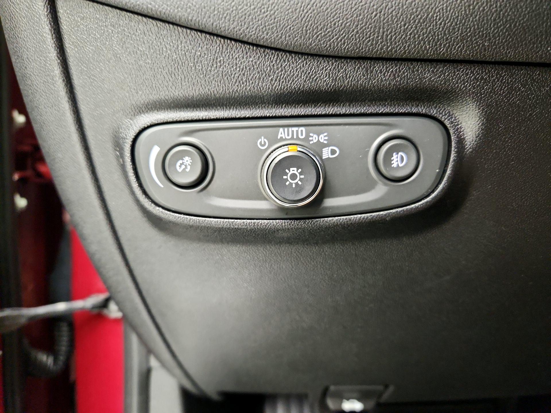 Thumbnail: 2019 Chevrolet Equinox - 13