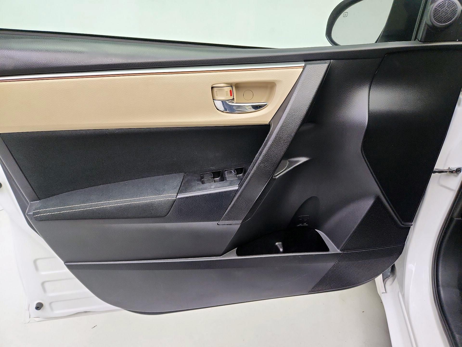 Thumbnail: 2014 Toyota Corolla - 12