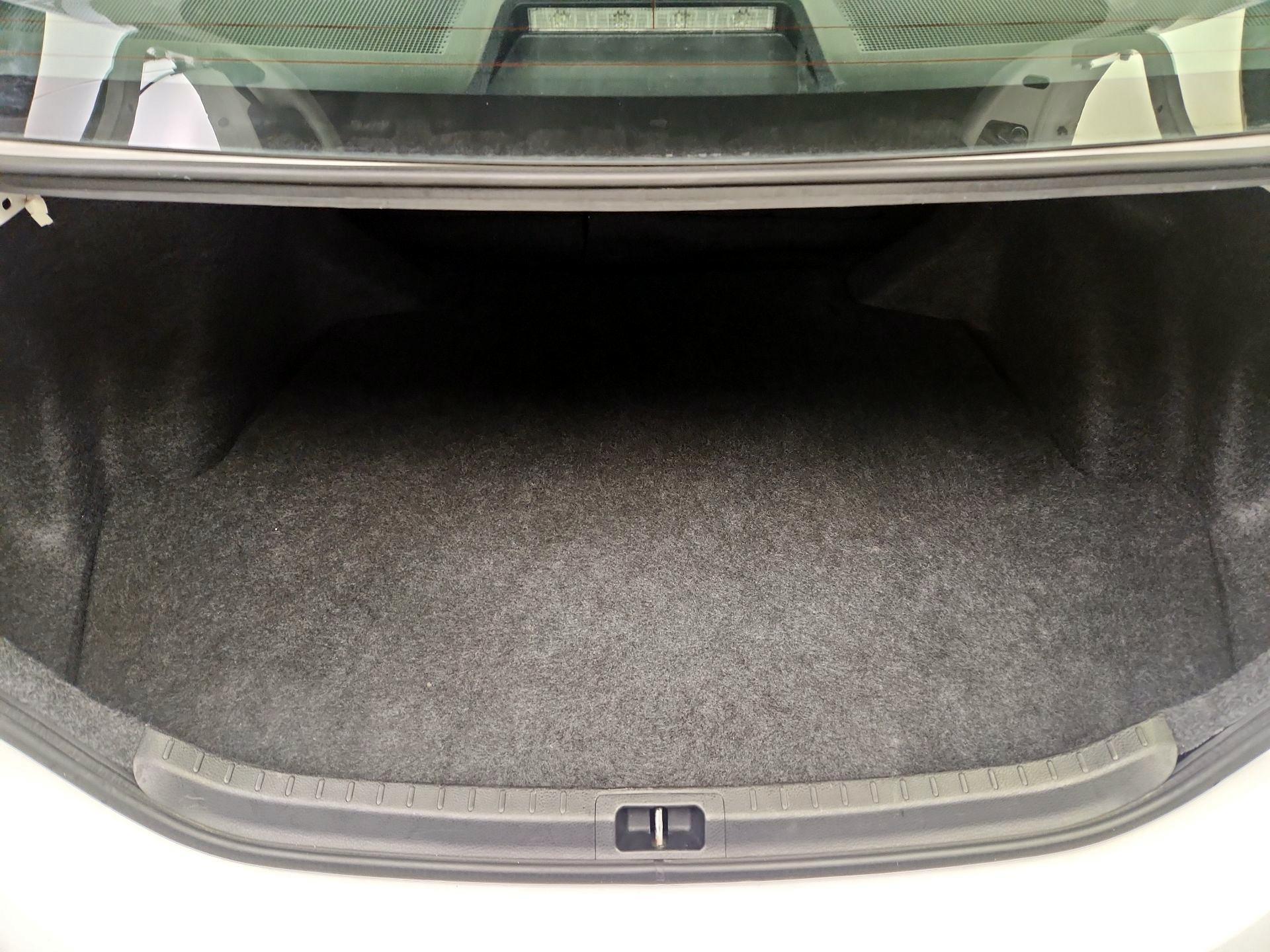 Thumbnail: 2014 Toyota Corolla - 20