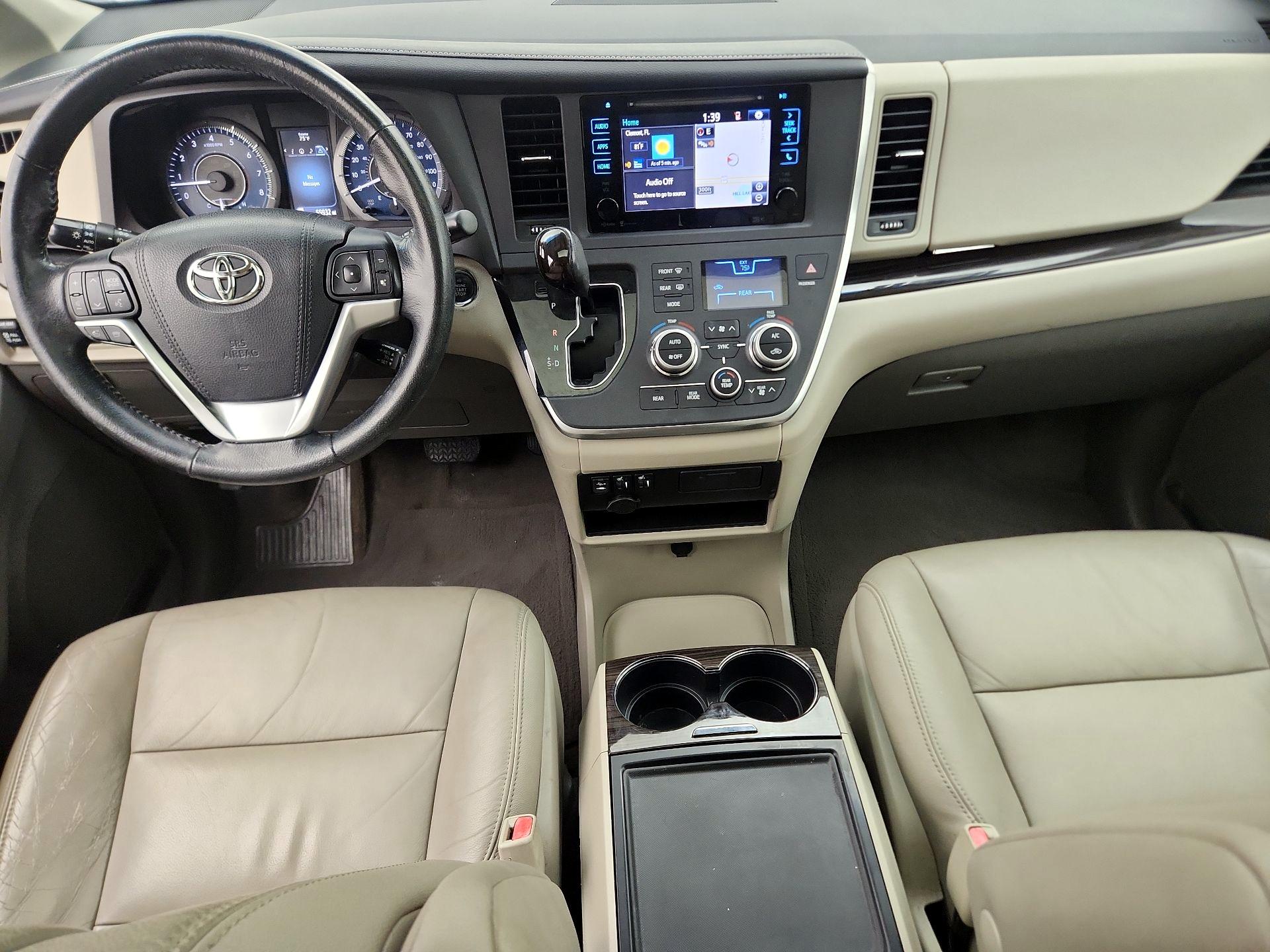 Thumbnail: 2015 Toyota Sienna - 9