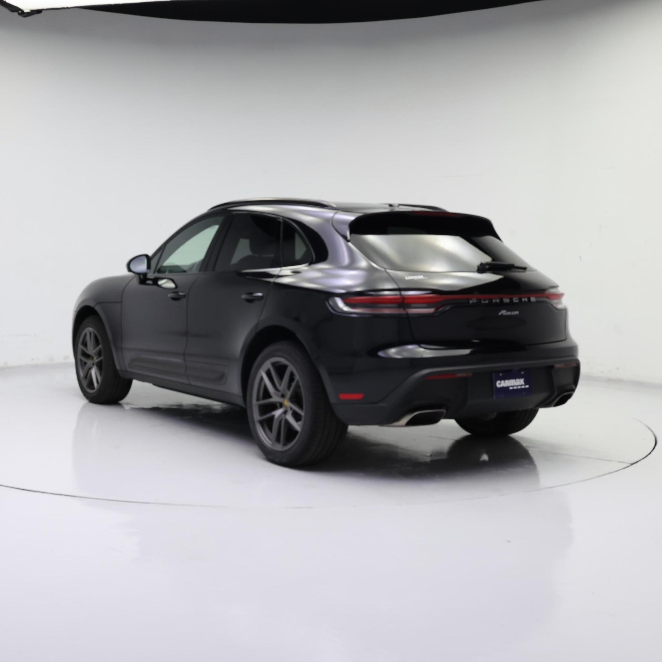 Thumbnail: 2022 Porsche Macan - 2