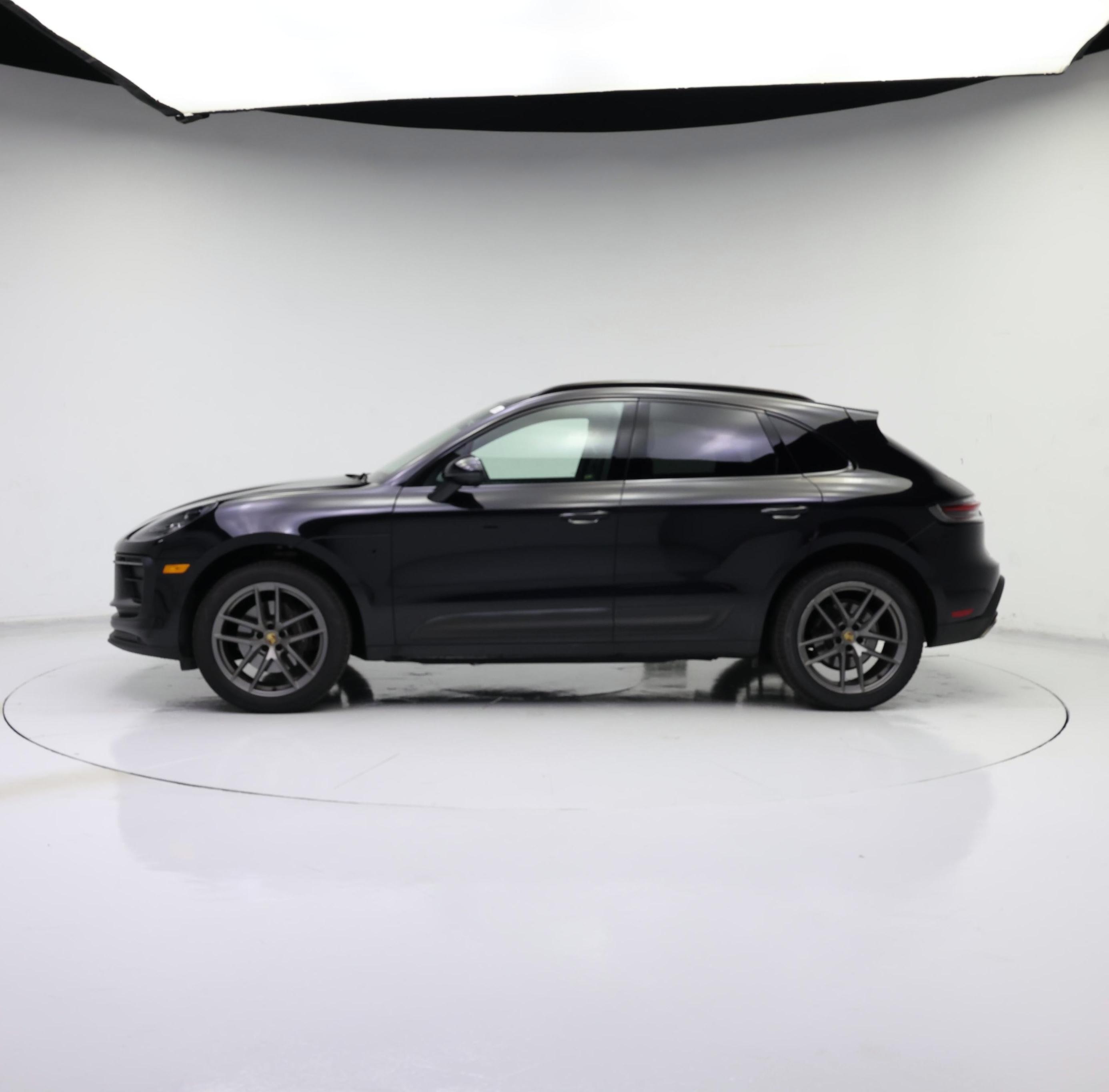 Thumbnail: 2022 Porsche Macan - 3