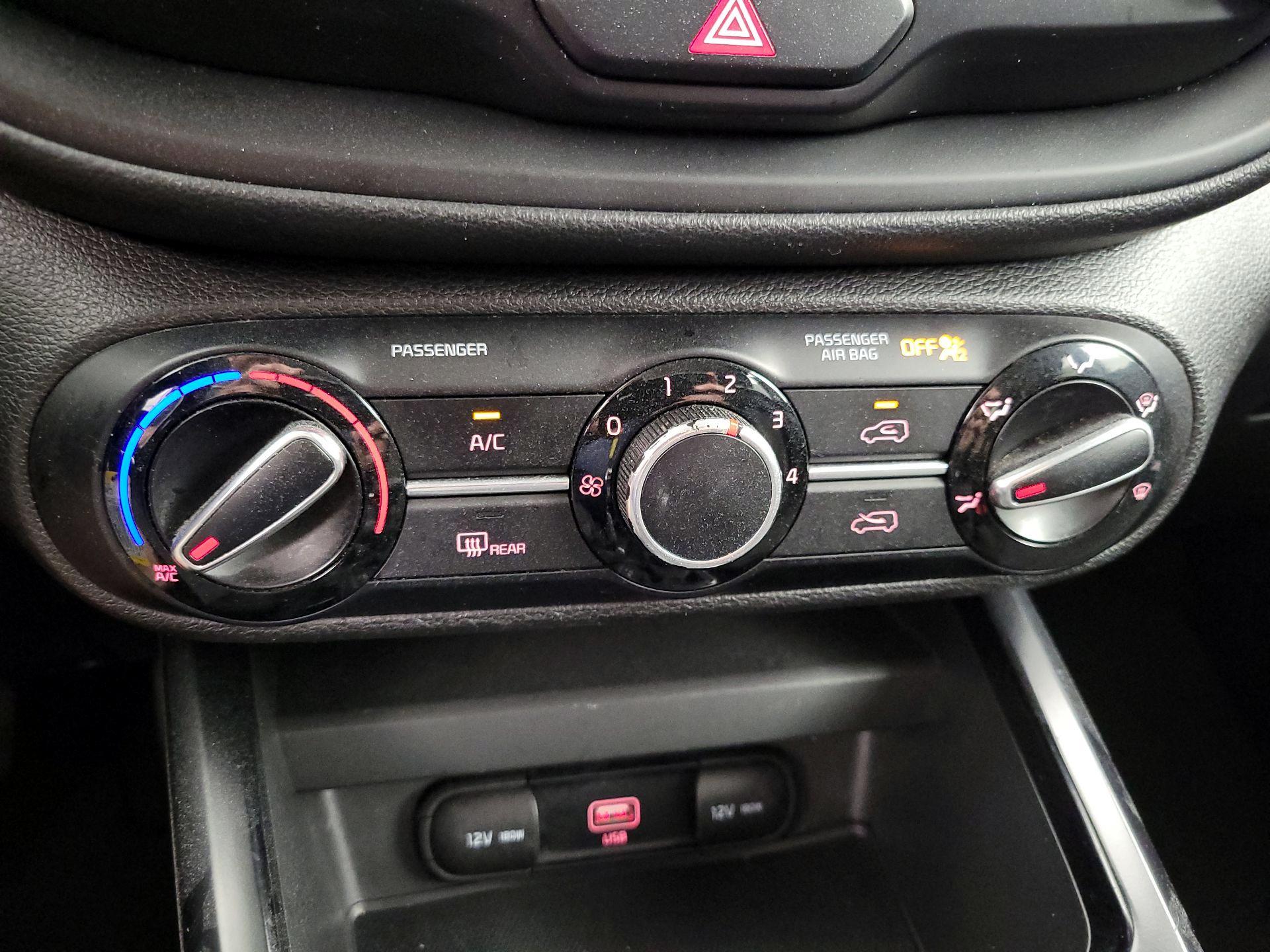 Thumbnail: 2020 Kia Soul - 16
