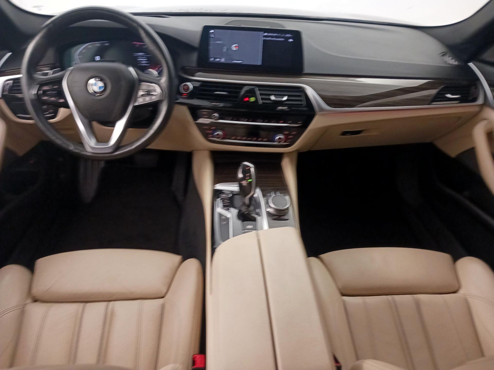 Thumbnail: 2020 BMW 5 Series - 9