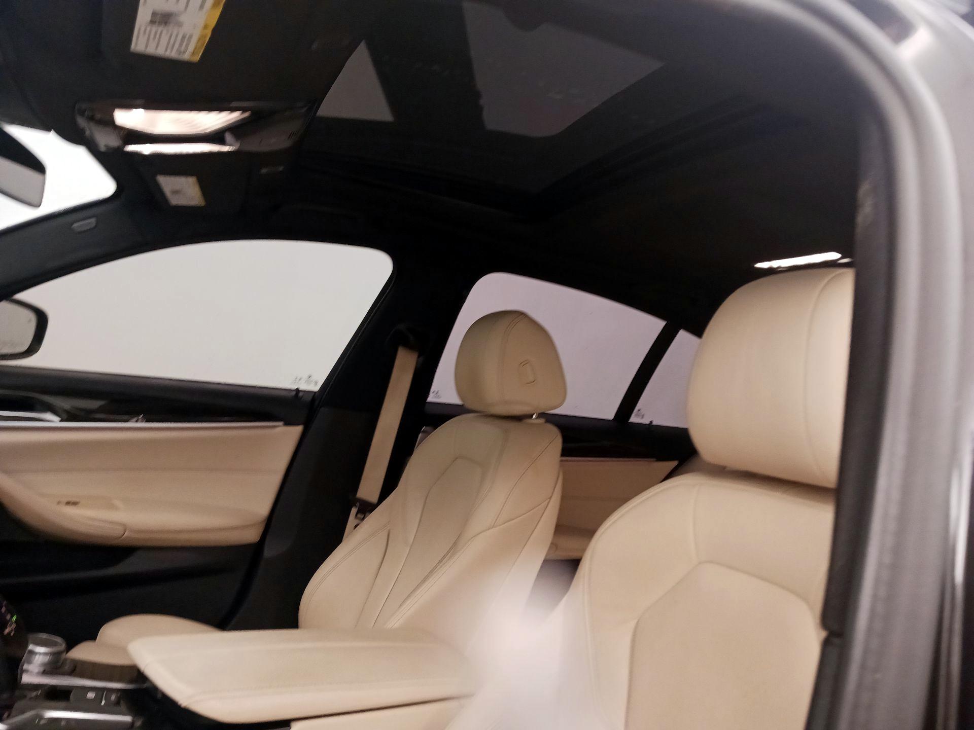 Thumbnail: 2020 BMW 5 Series - 20