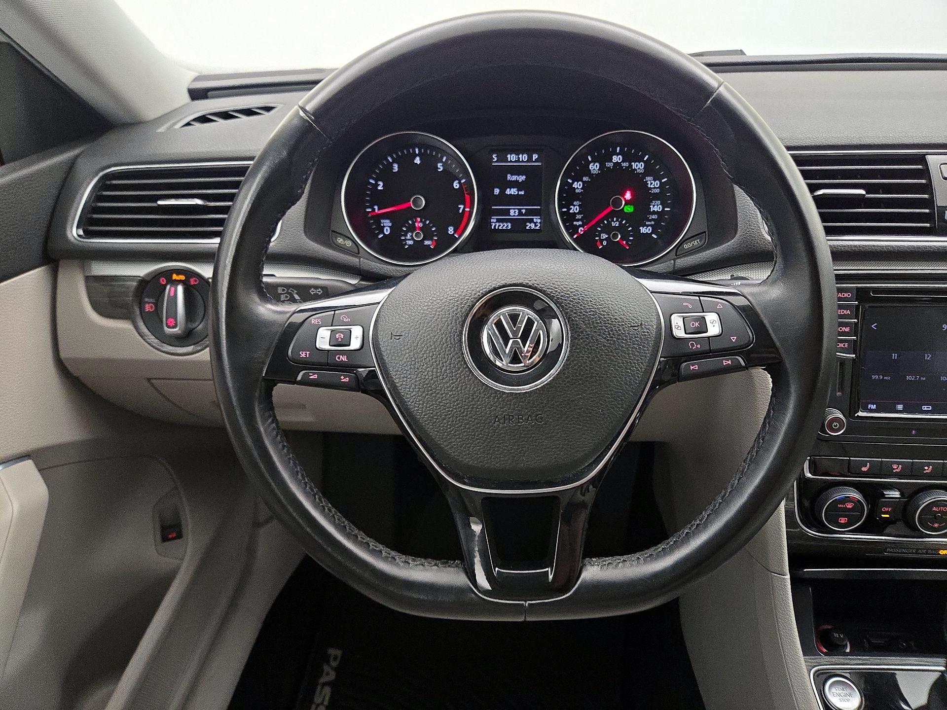 Thumbnail: 2018 Volkswagen Passat - 10