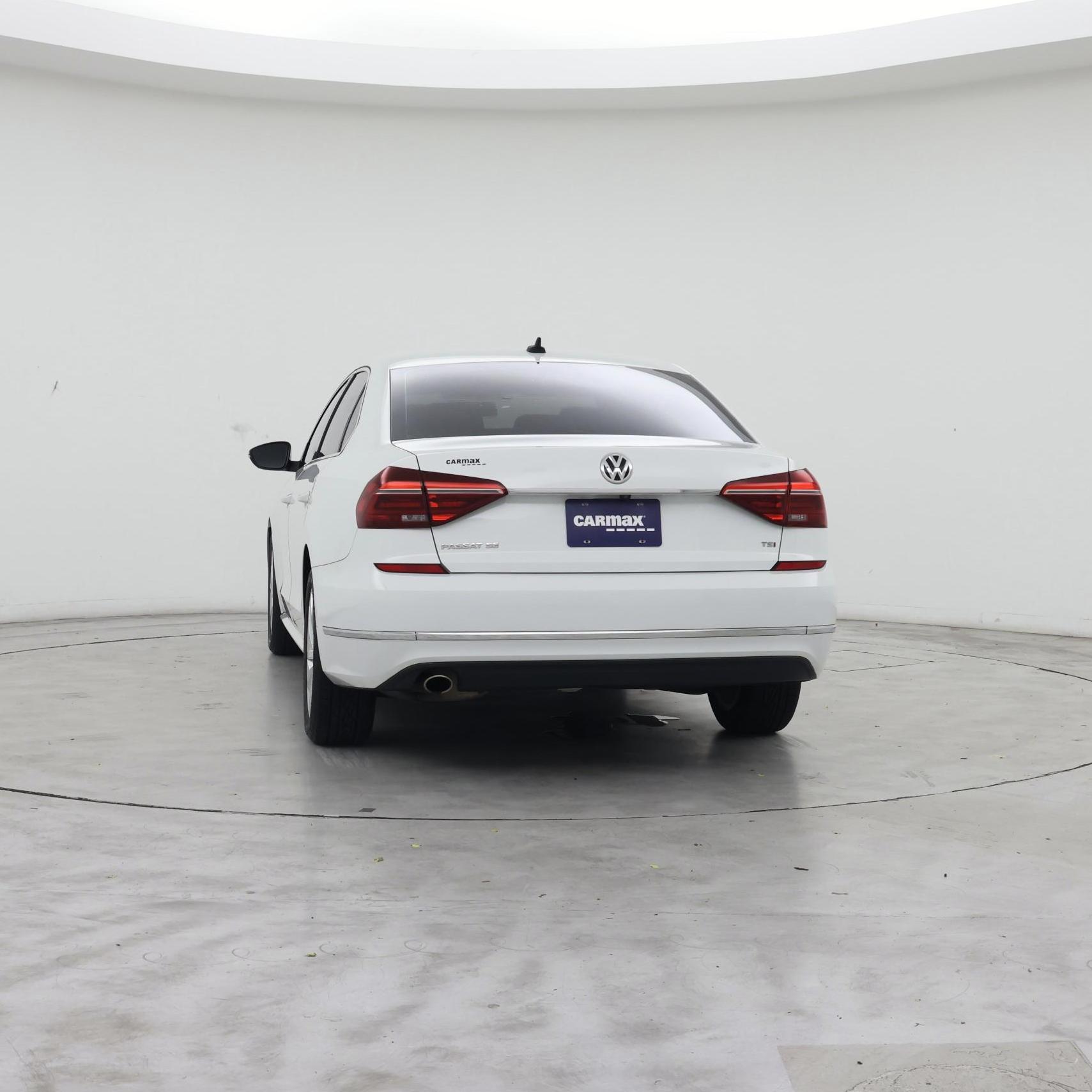 Thumbnail: 2018 Volkswagen Passat - 6