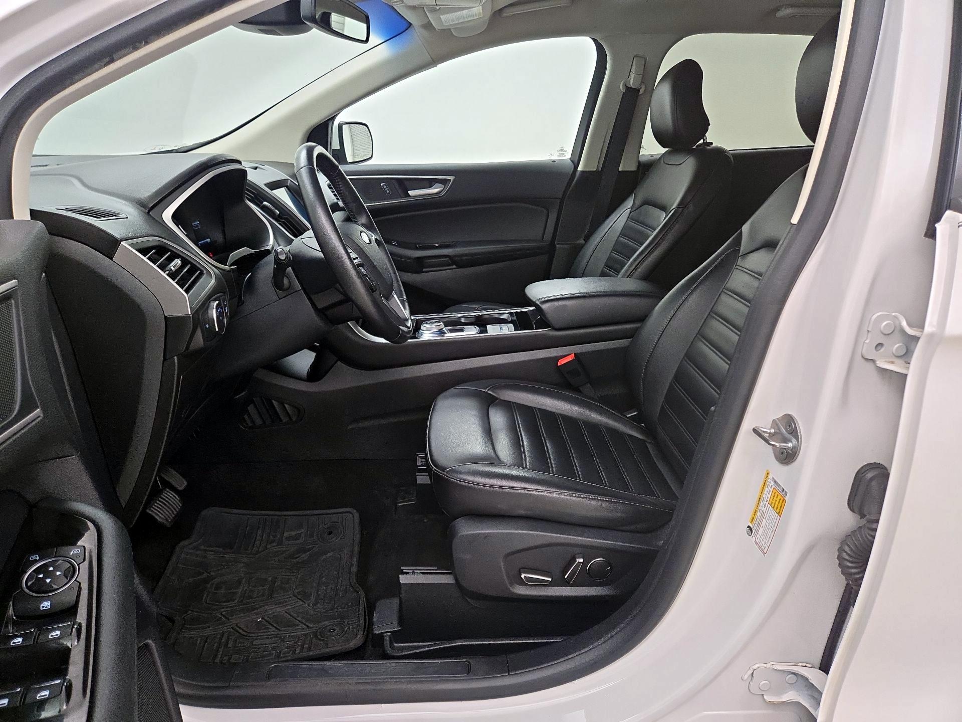 Thumbnail: 2019 Ford Edge - 11
