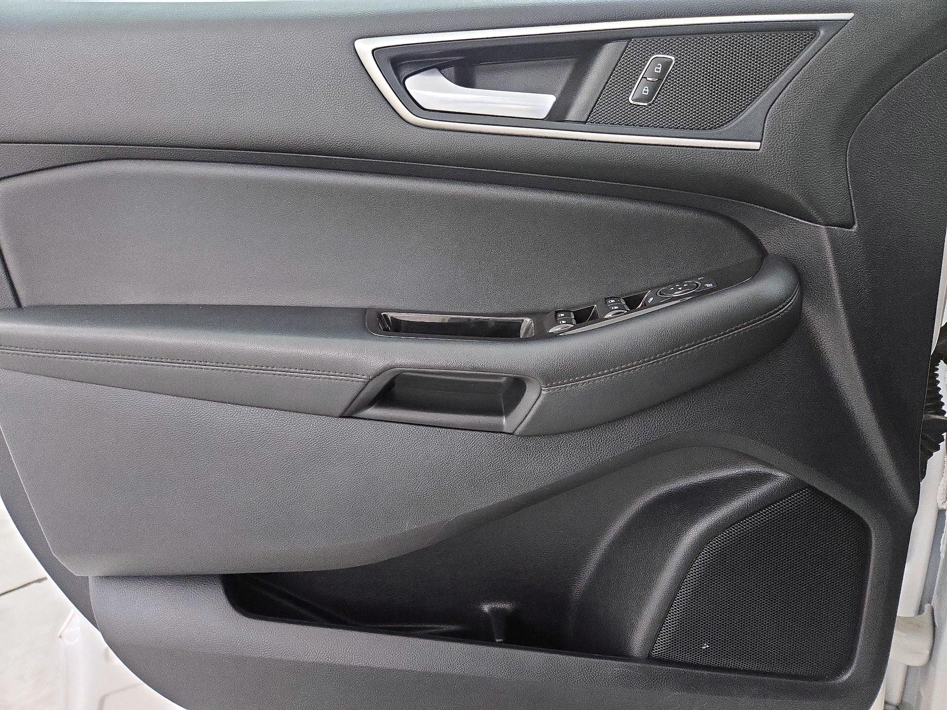 Thumbnail: 2019 Ford Edge - 12
