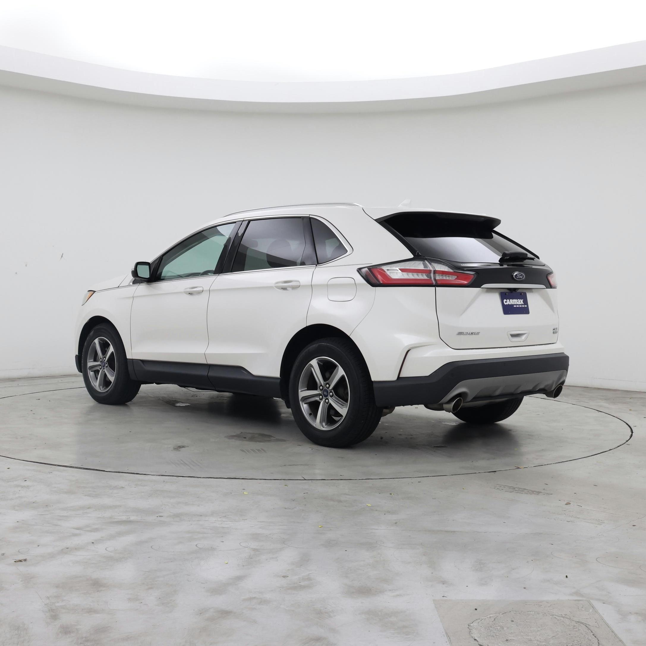 Thumbnail: 2019 Ford Edge - 2
