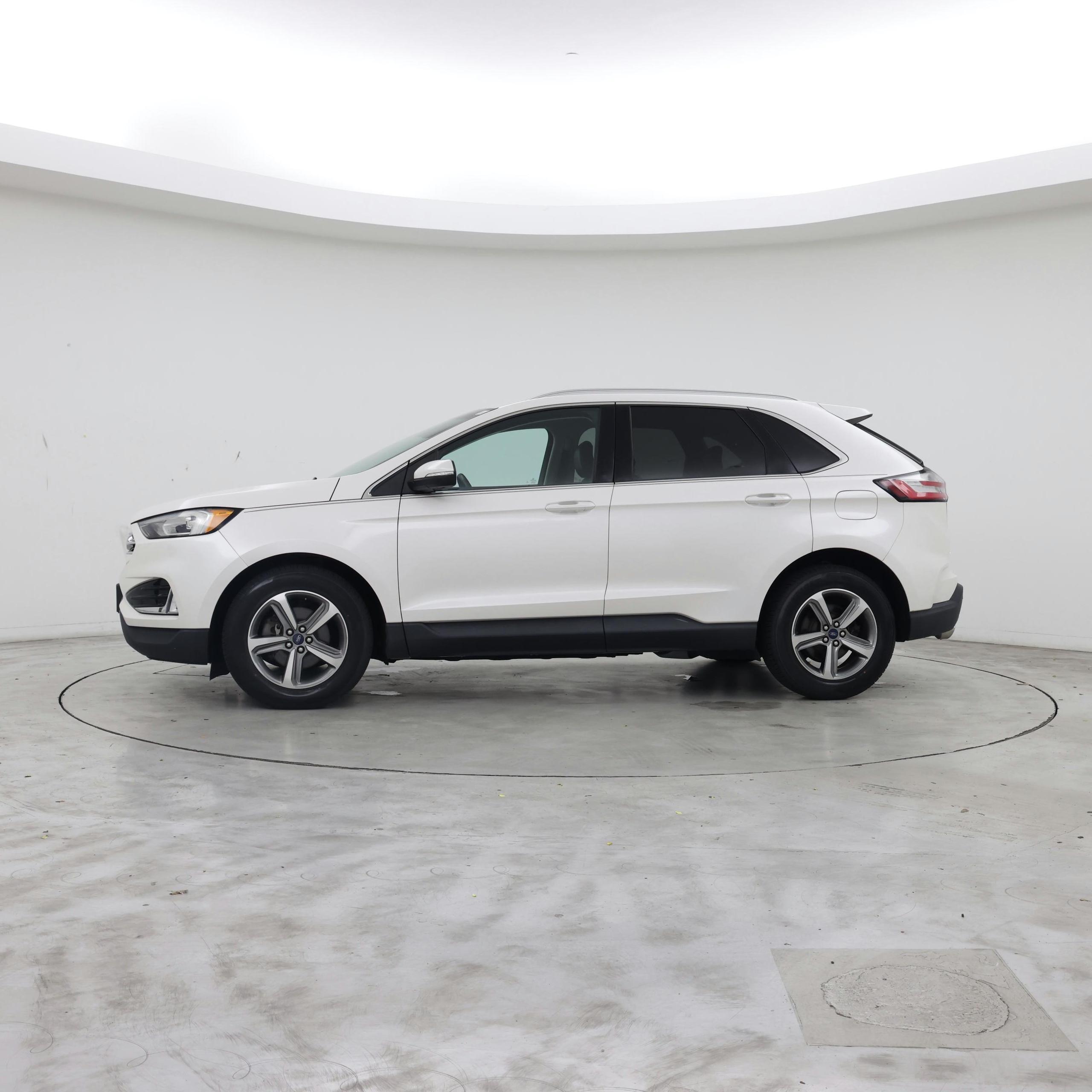 Thumbnail: 2019 Ford Edge - 3