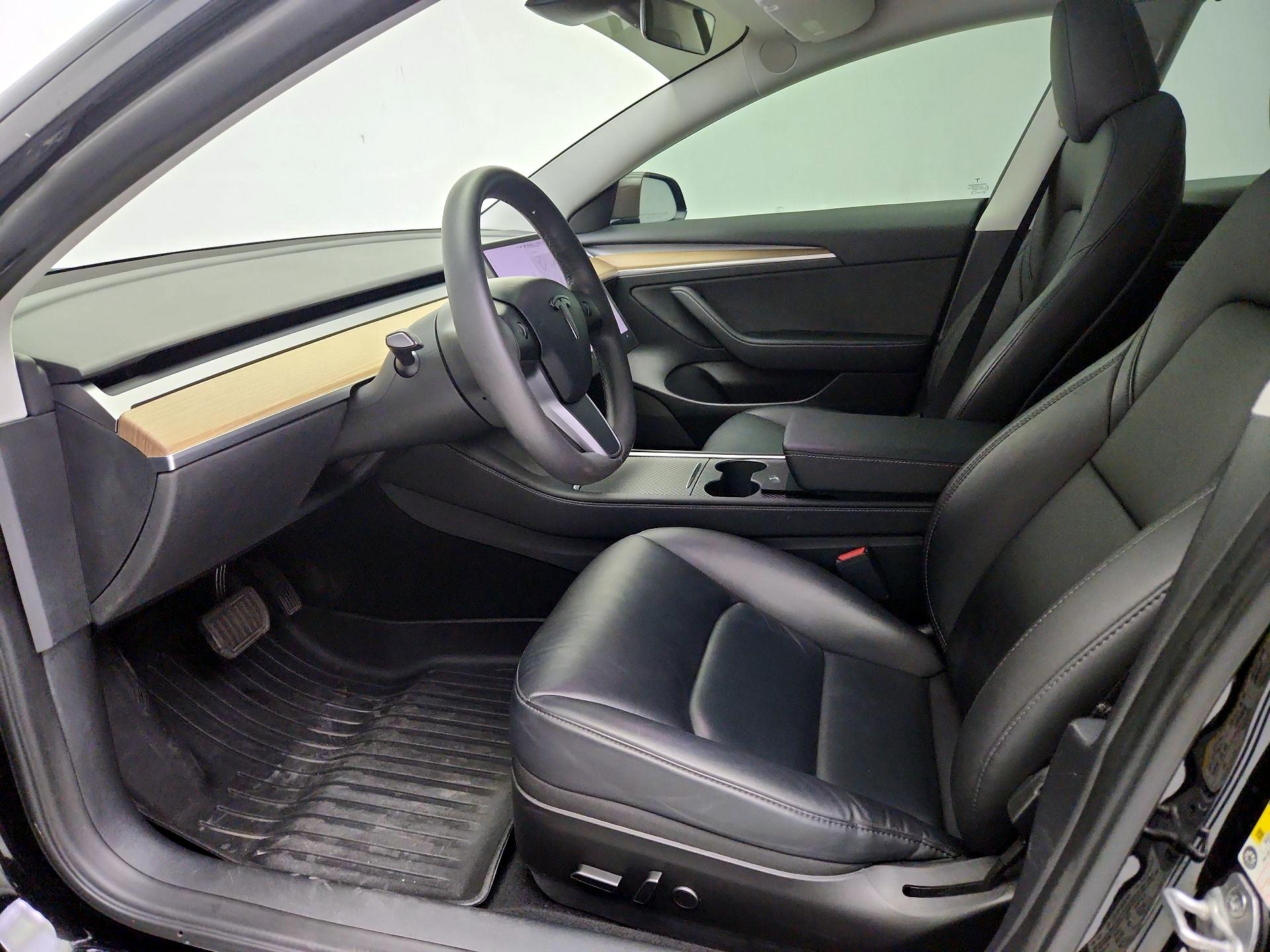 Thumbnail: 2023 Tesla Model 3 - 11