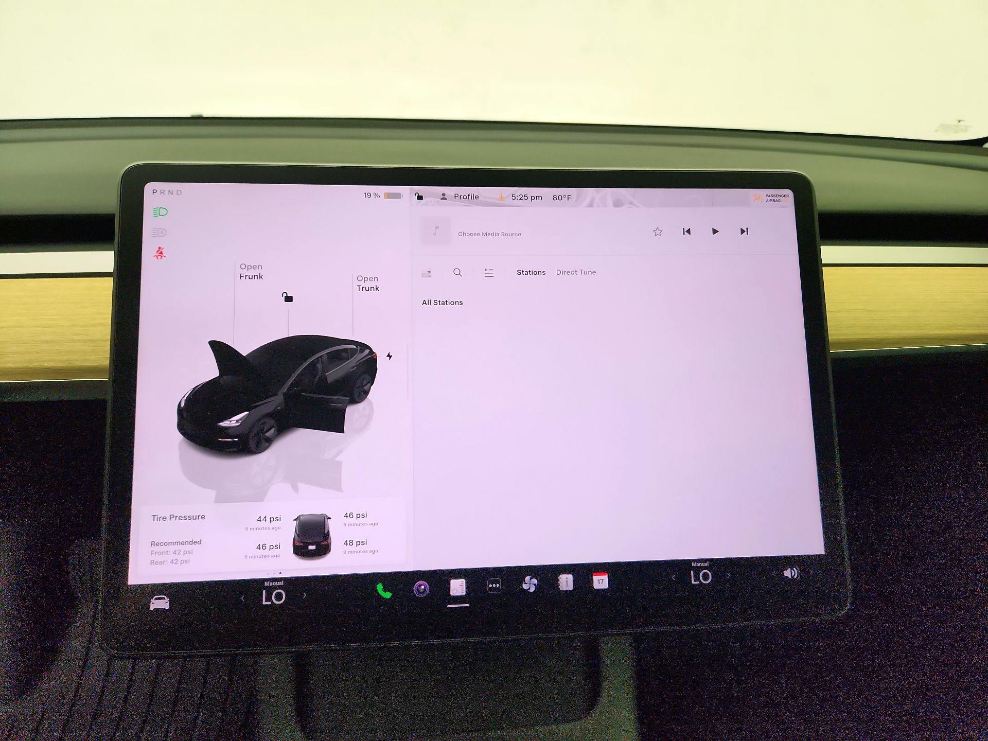 Thumbnail: 2023 Tesla Model 3 - 15