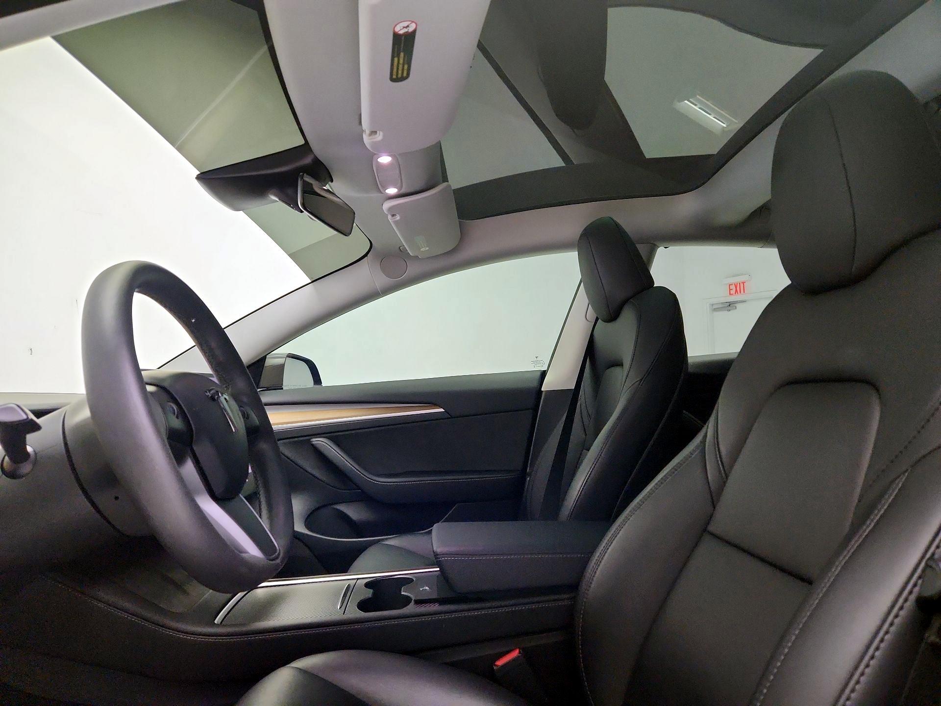 Thumbnail: 2023 Tesla Model 3 - 18