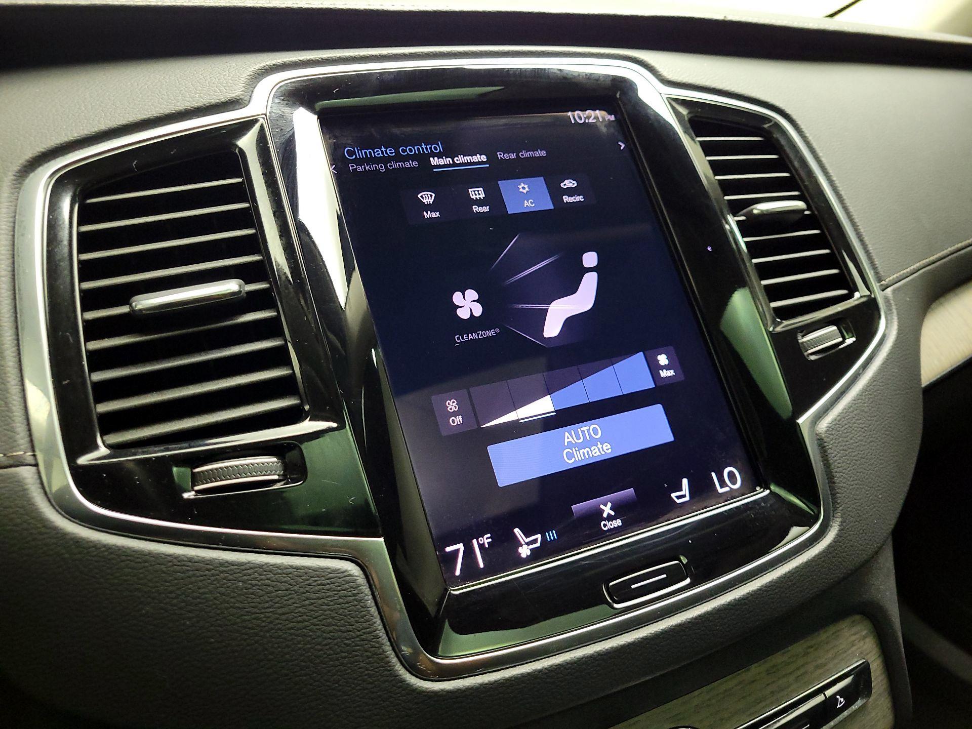 Thumbnail: 2021 Volvo XC90 - 17