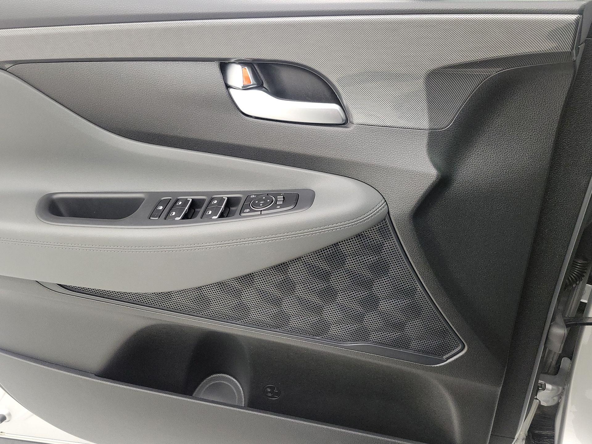 Thumbnail: 2021 Hyundai Santa Fe - 12