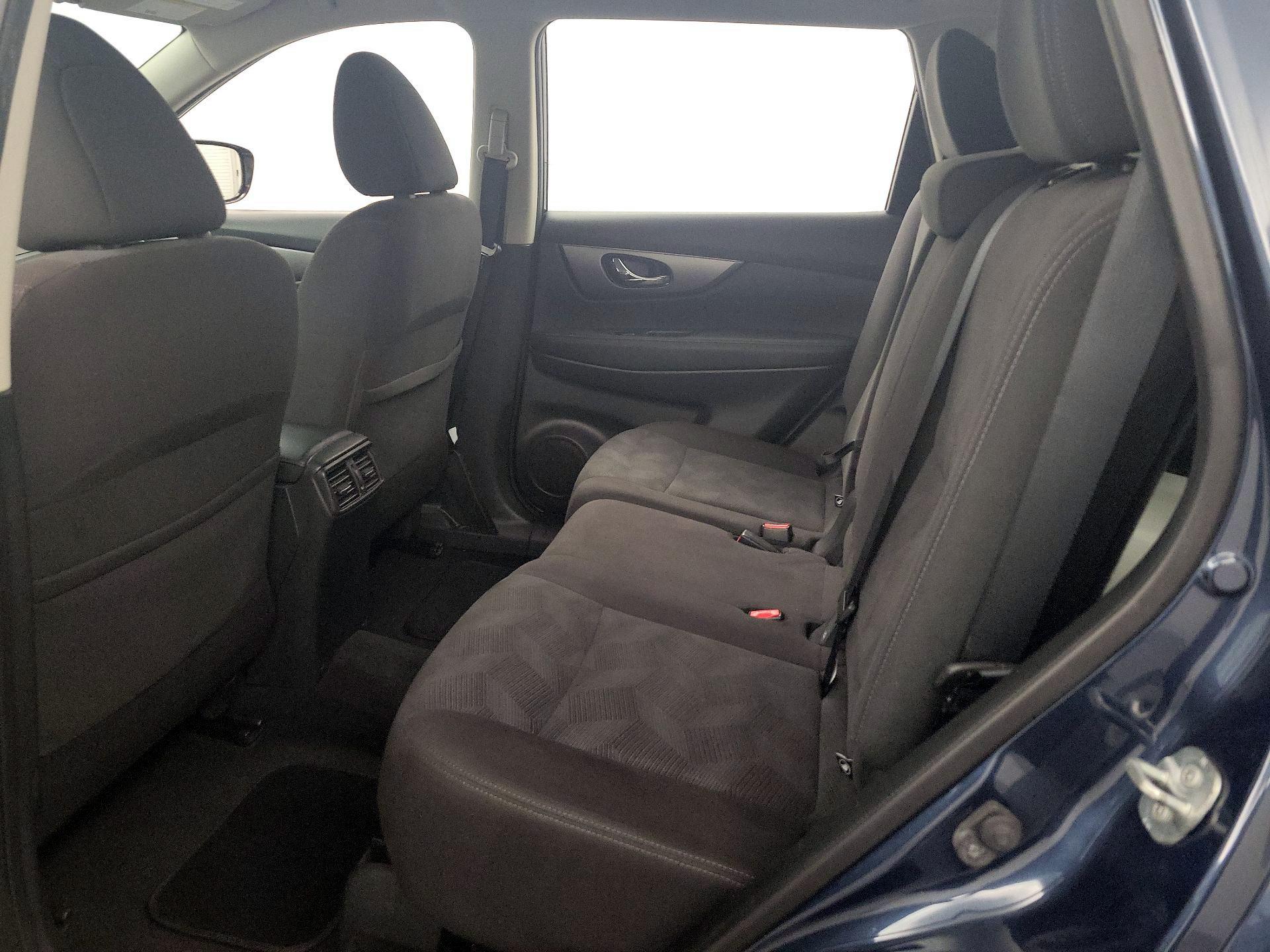 Thumbnail: 2016 Nissan Rogue - 19