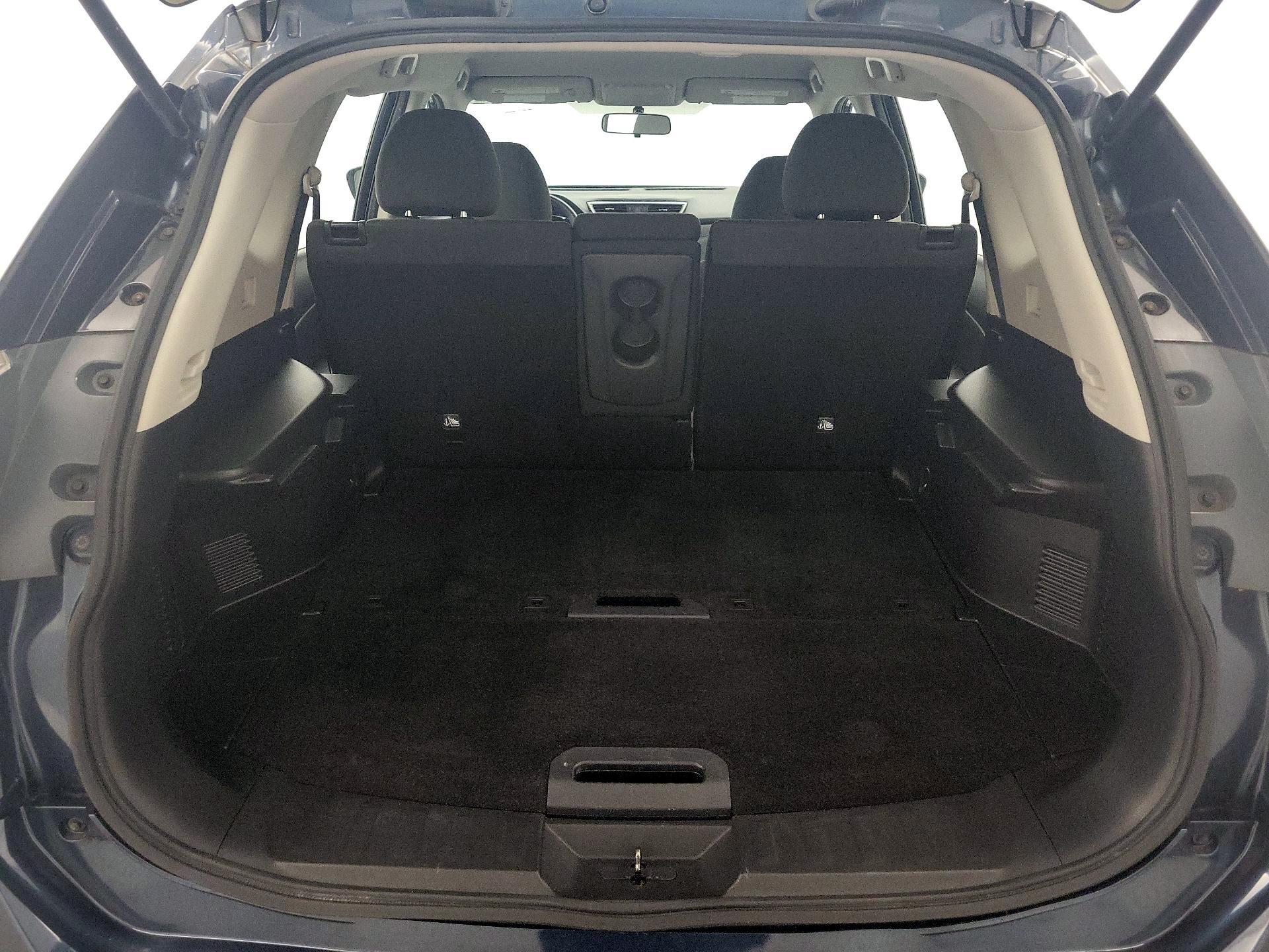 Thumbnail: 2016 Nissan Rogue - 20